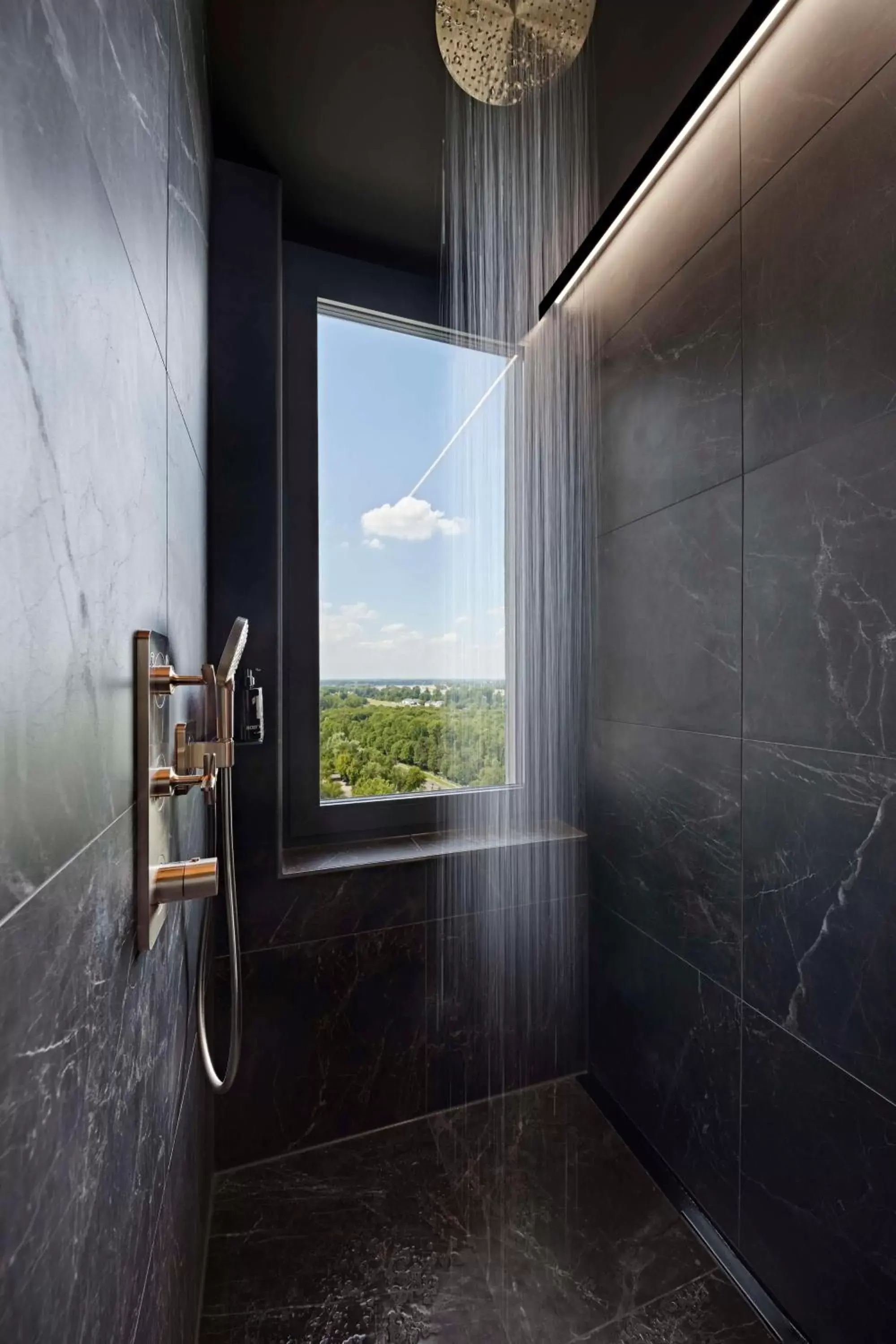 Bathroom in Lindner Hotel Dusseldorf Seestern, part of JdV by Hyatt