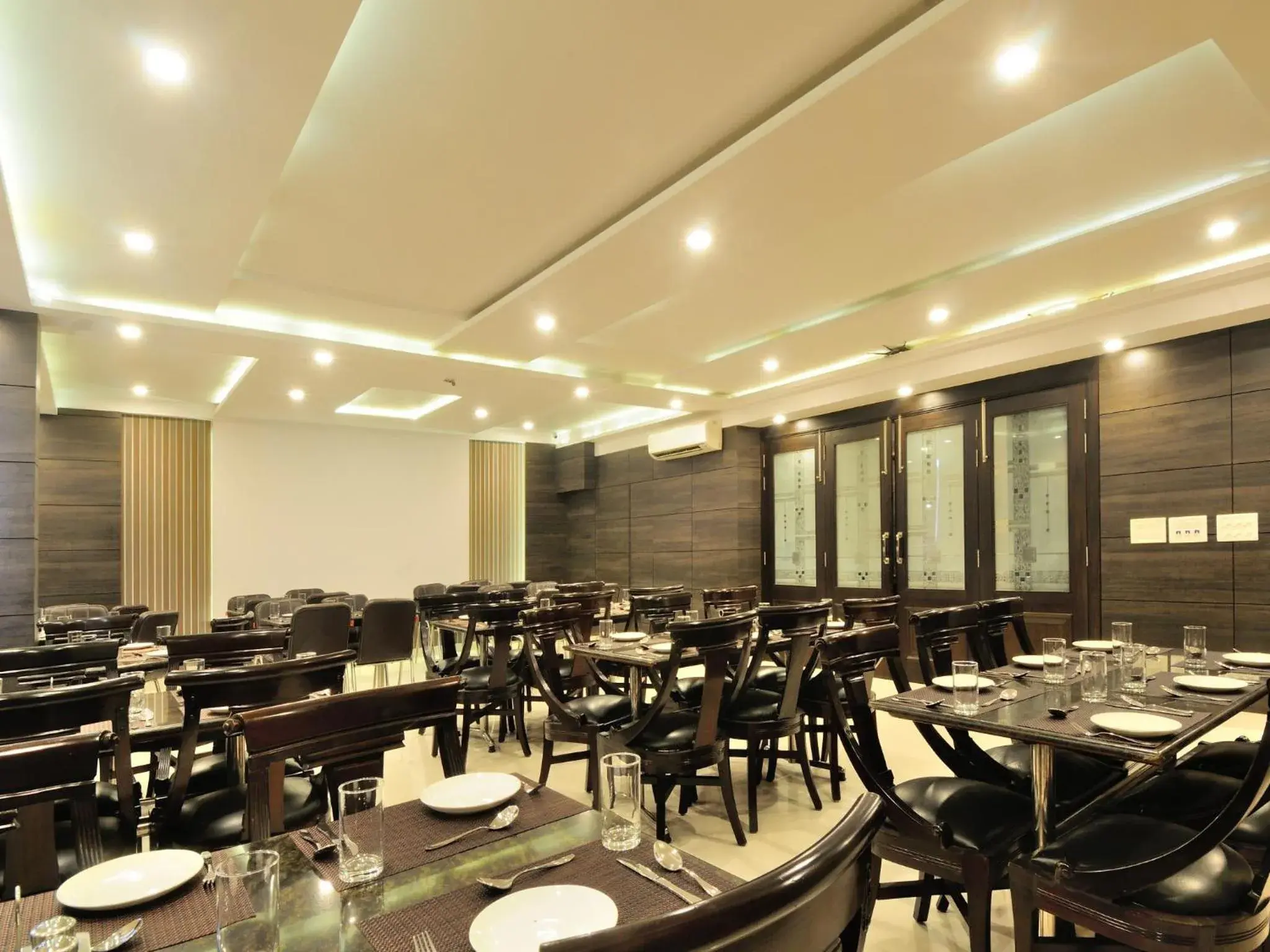 Restaurant/places to eat in Hotel Sky Rich International -Near to Famous Karol Bagh Market & Metro Station Restaurant/places to eat in Hotel Sky Rich International -Near to Famous Karol Bagh Market & Metro Station