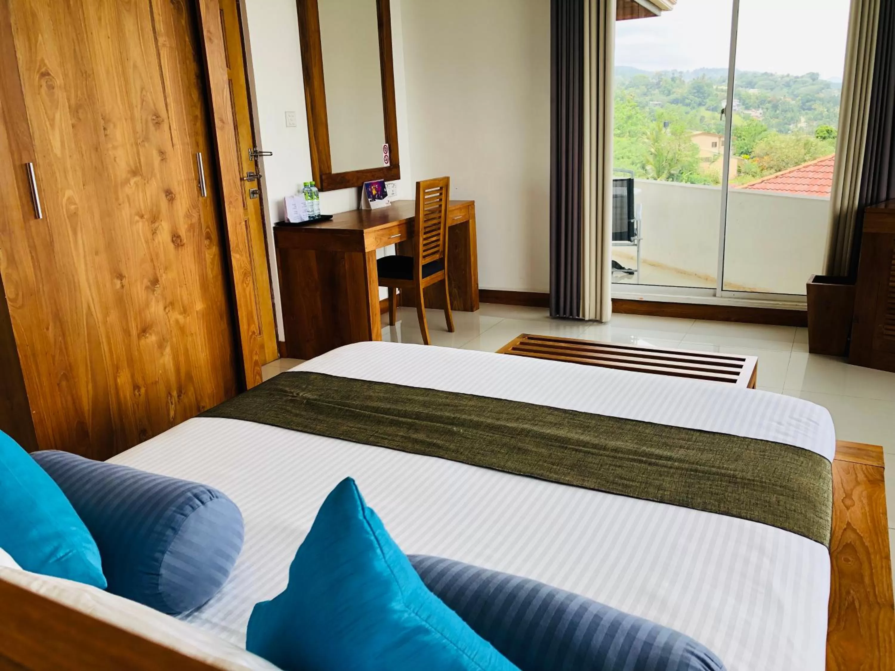 Bed in The Heaven's Villa Kandy