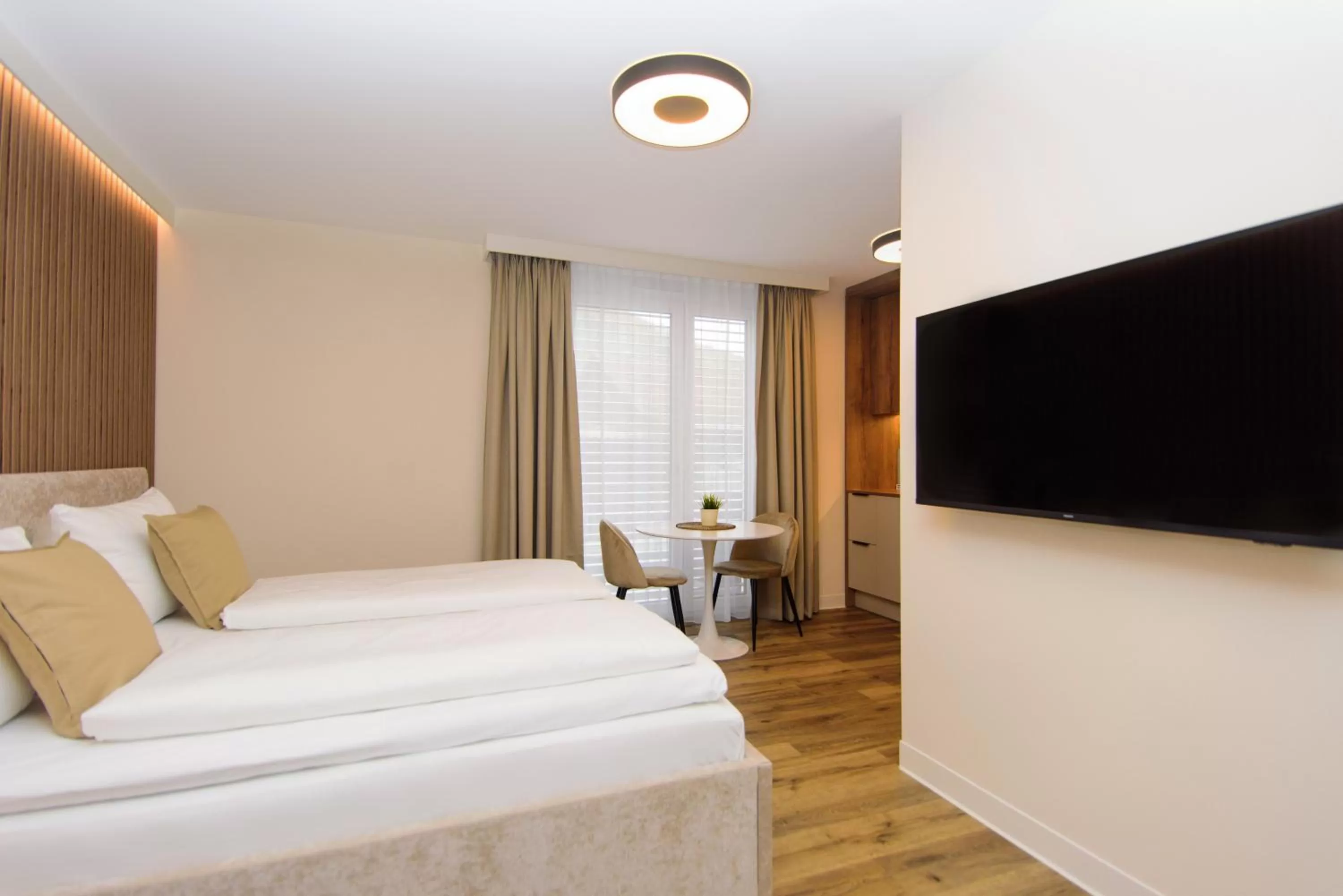 TV and multimedia, Bed in Hotel TwentyFour Living