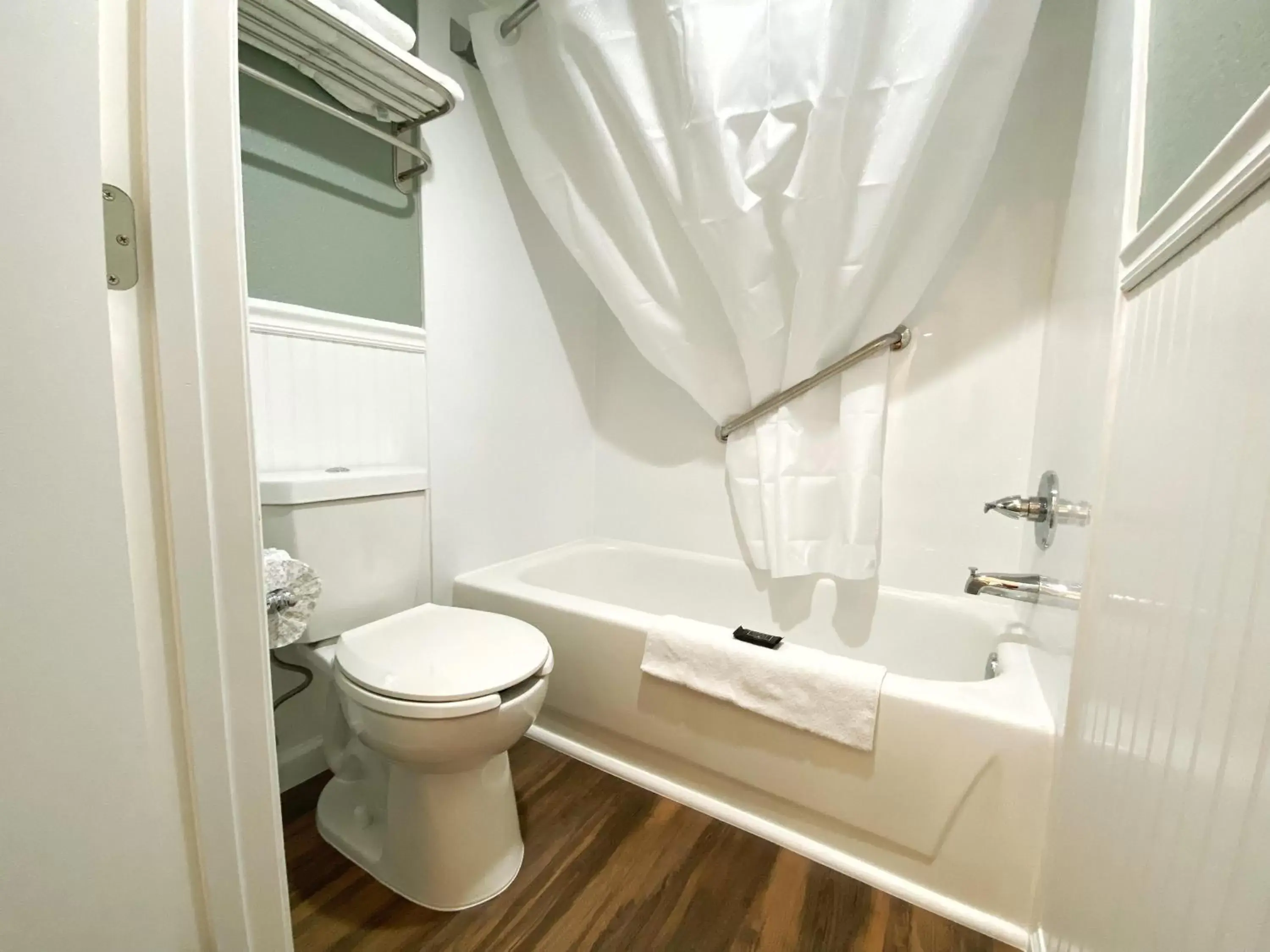 Toilet, Bathroom in Roadstar Hotel Zephyrhills