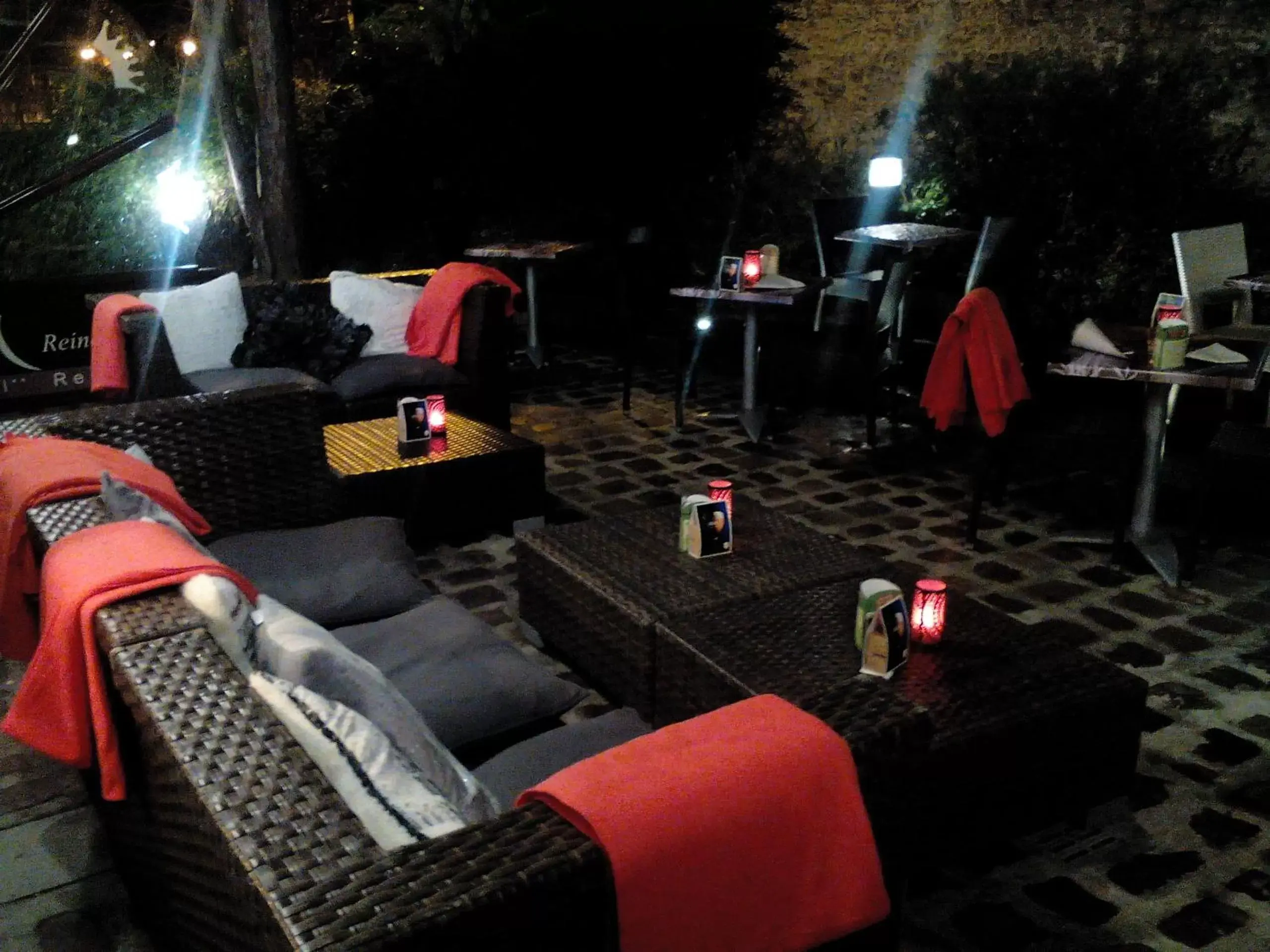 Patio, Restaurant/Places to Eat in Hotel Reine Mathilde