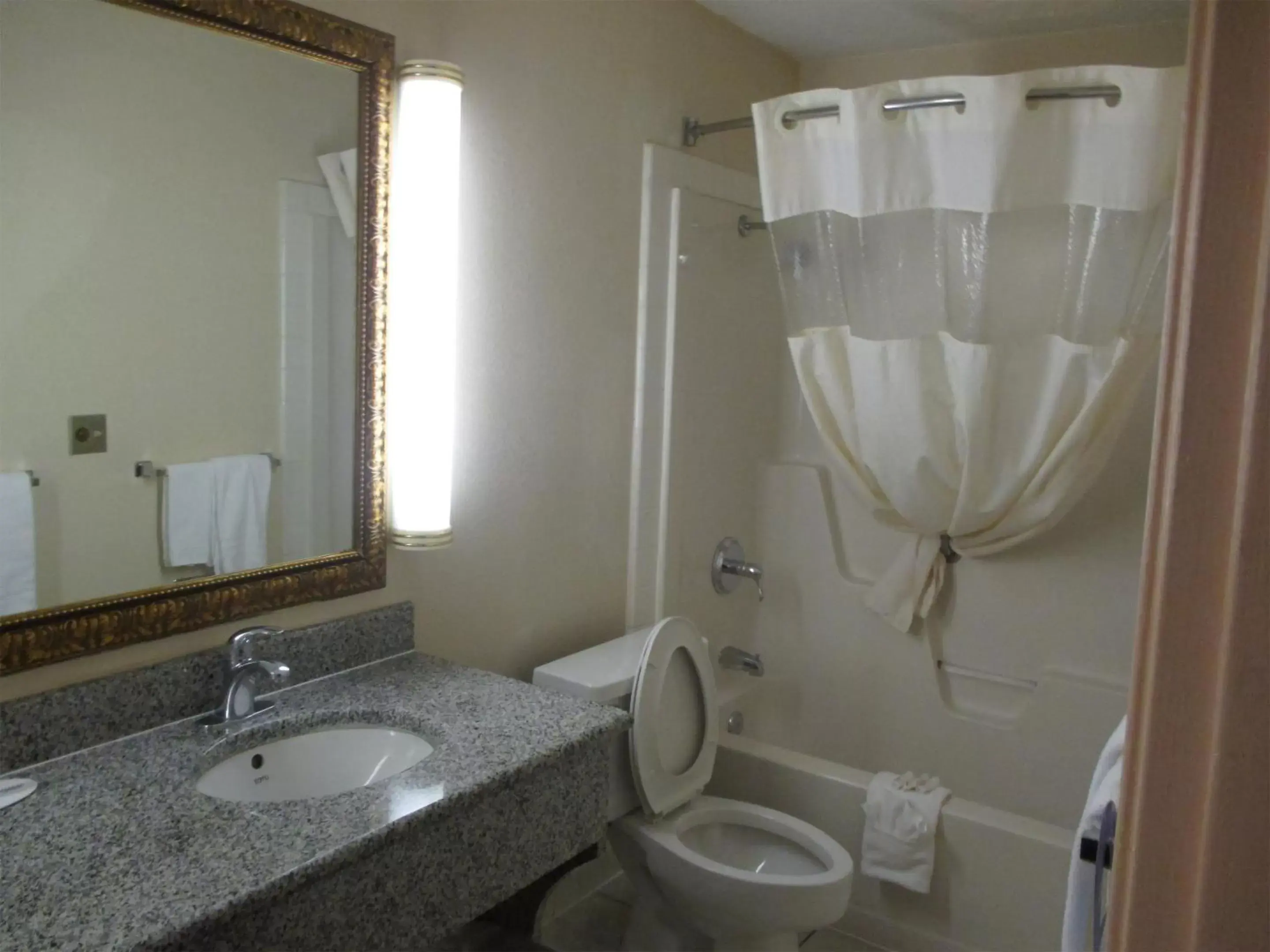 Bathroom in Blue Way Inn & Suites Wichita East