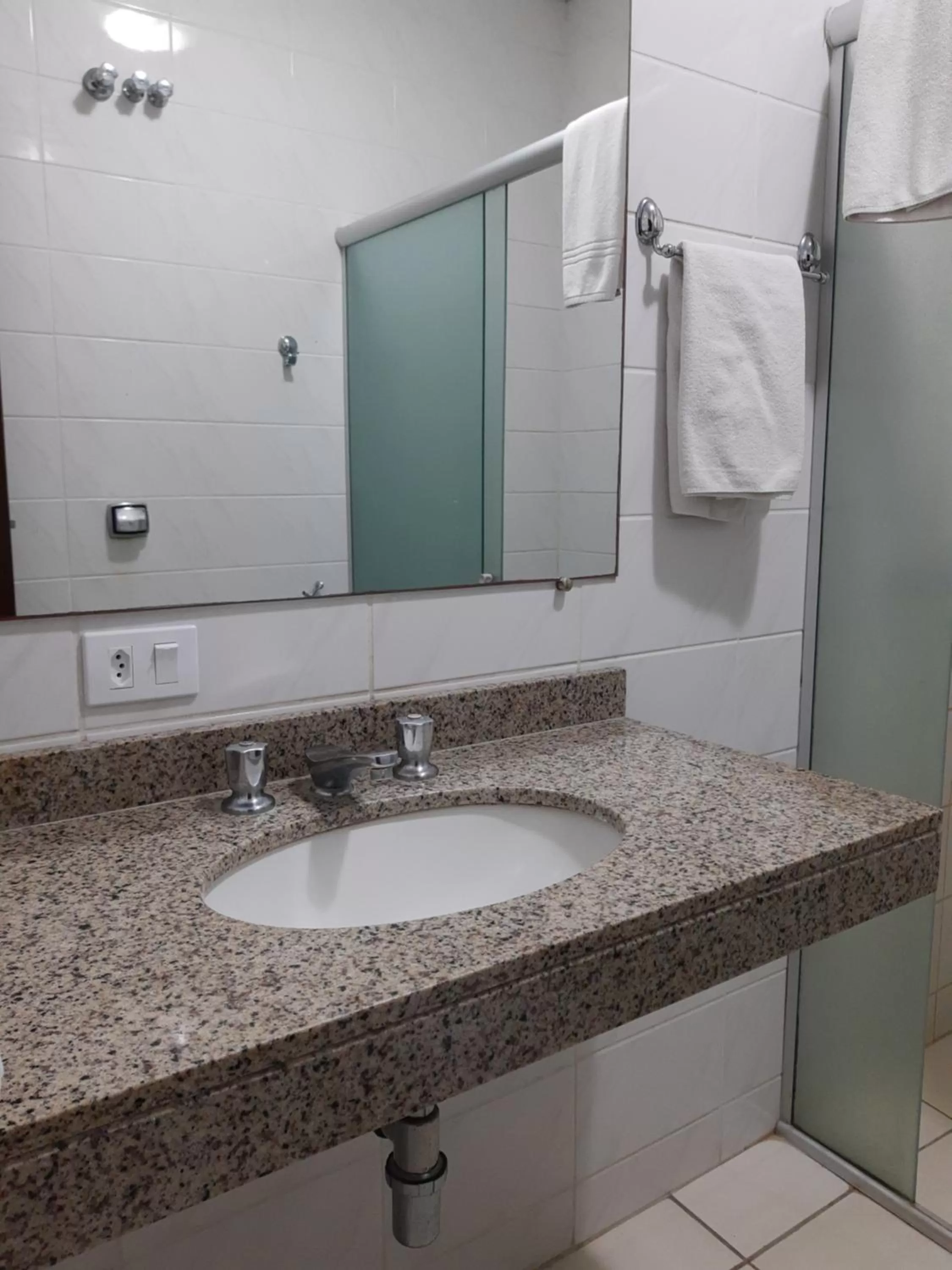 Bathroom in Rede Andrade Guaíra