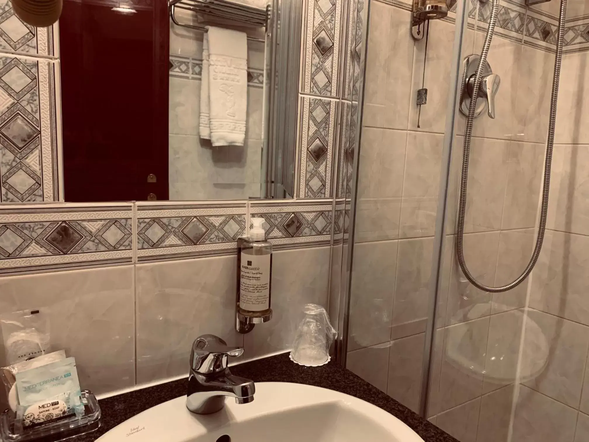 Bathroom in Hotel Vittoria