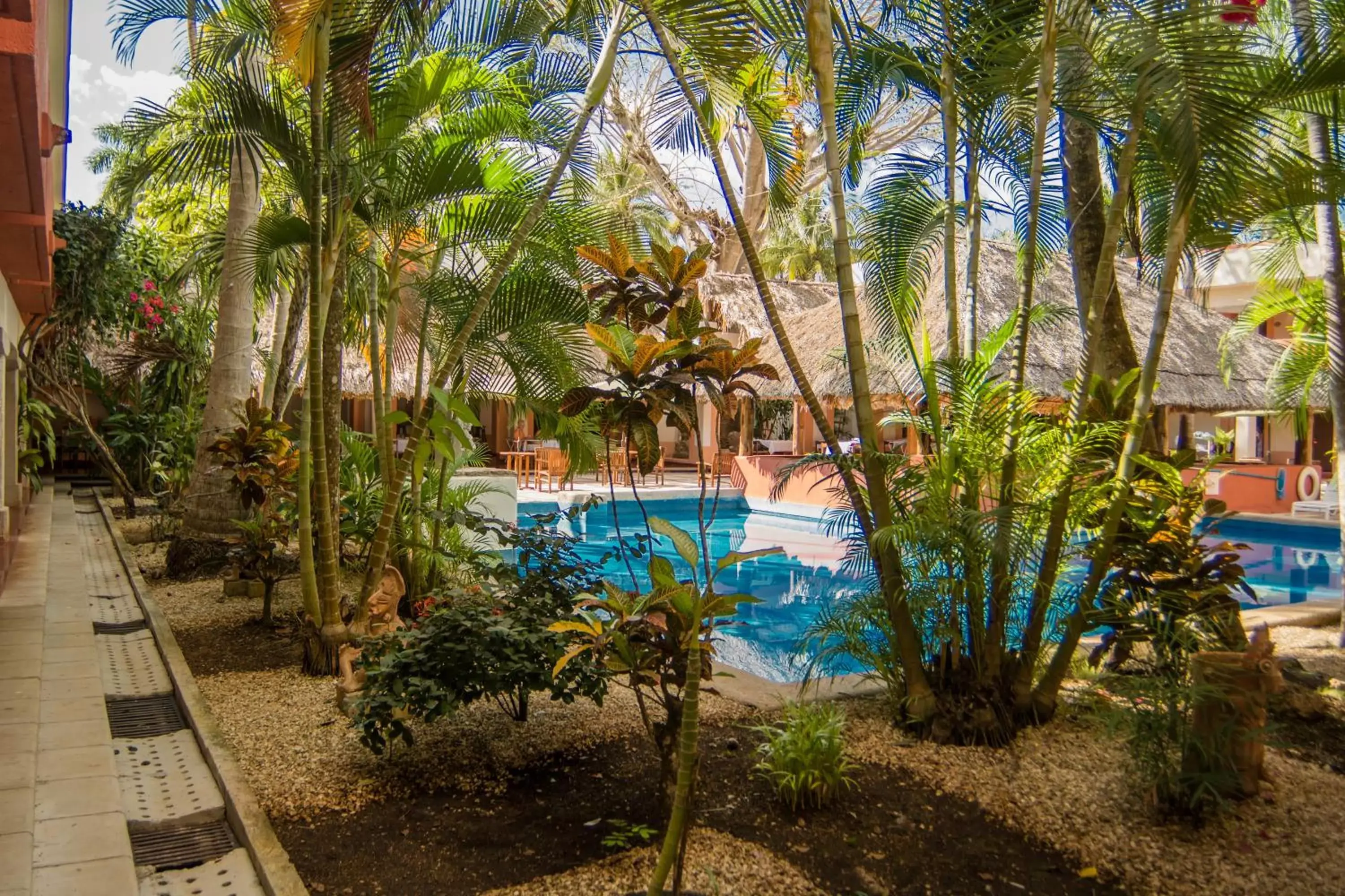 Swimming pool, Pool View in Villas Arqueologicas Chichen Itza