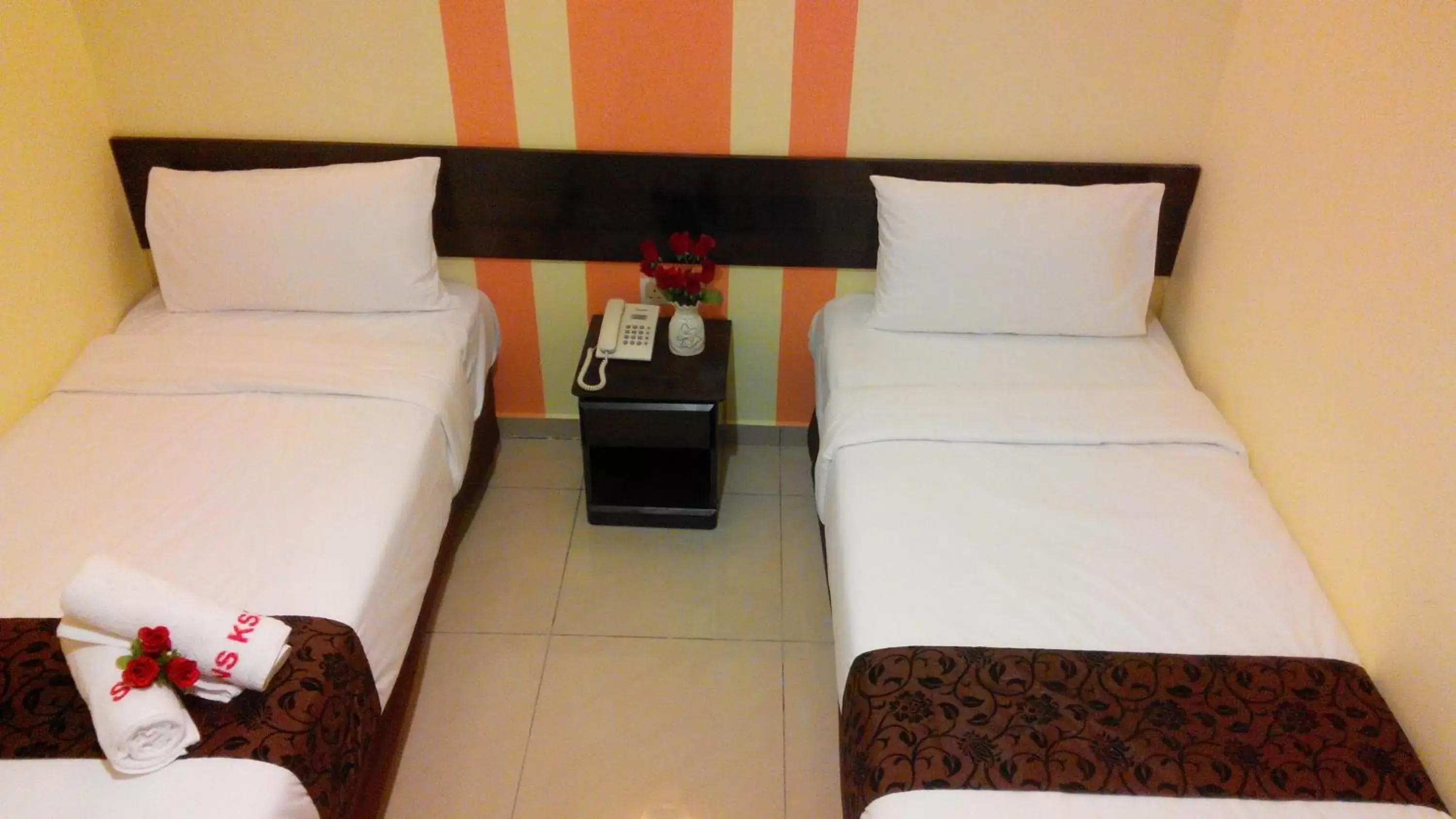 Bedroom, Room Photo in Sun Inns Hotel Pasir Penambang (KS Botanic)