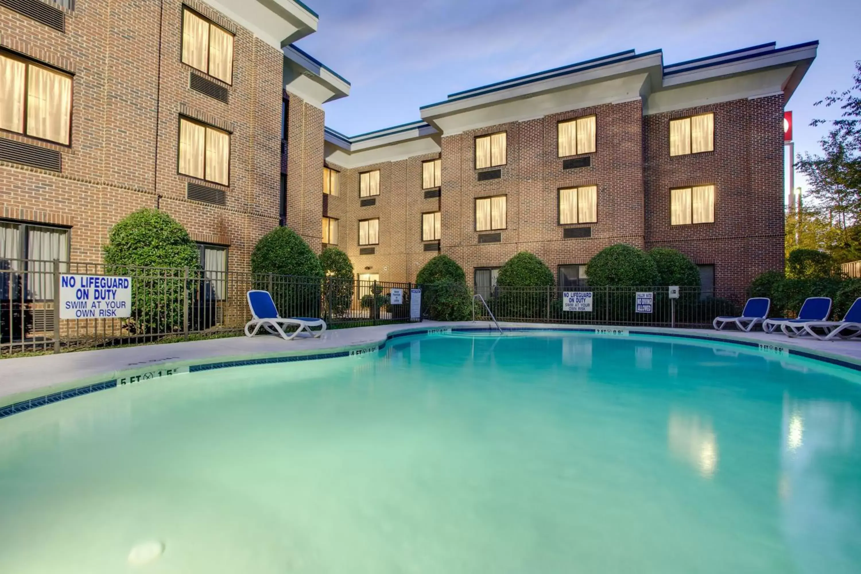 Swimming pool, Property Building in Holiday Inn Express Hotel & Suites Columbia-I-20 at Clemson Road, an IHG Hotel