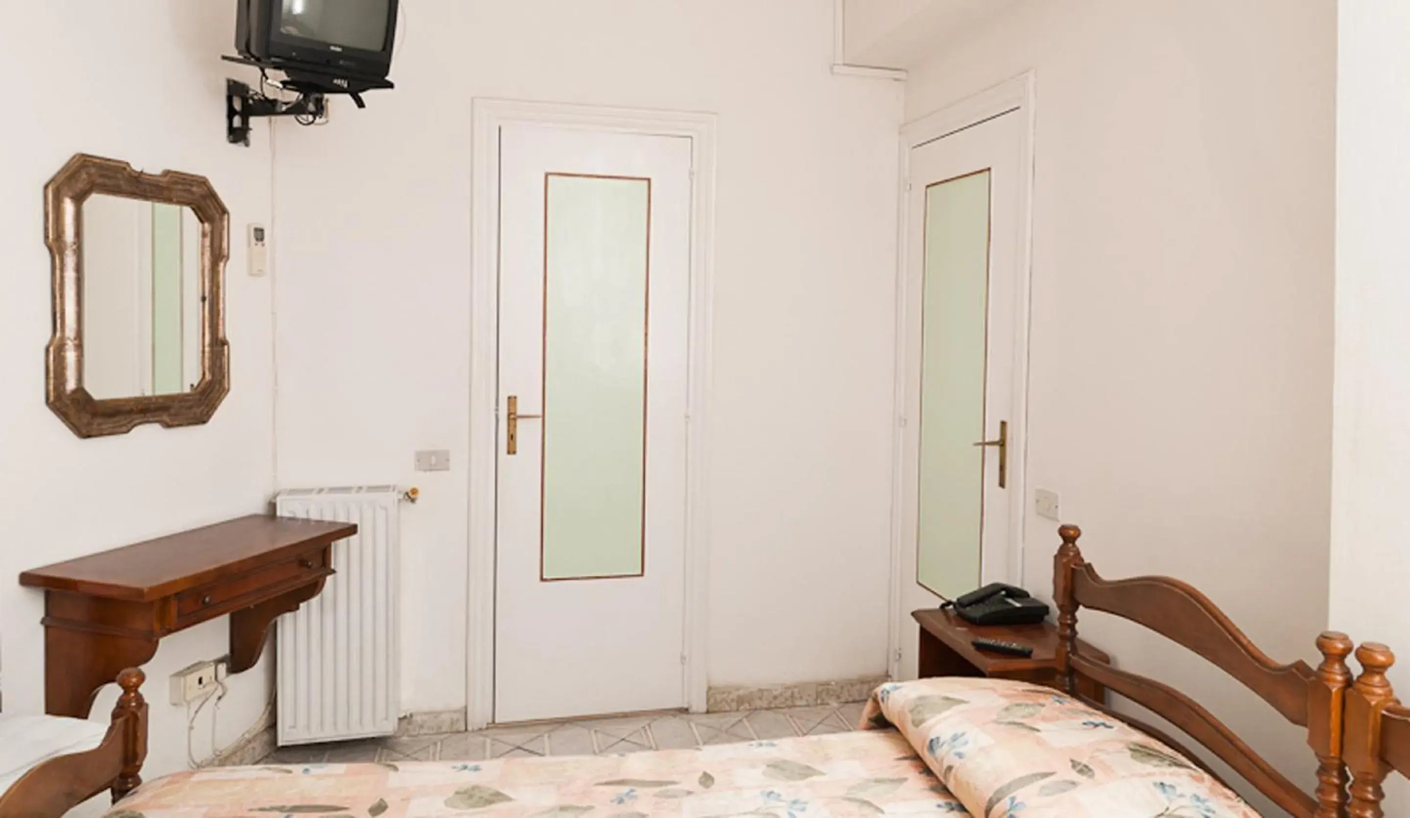 Bedroom, Bed in Hotel Del Postiglione