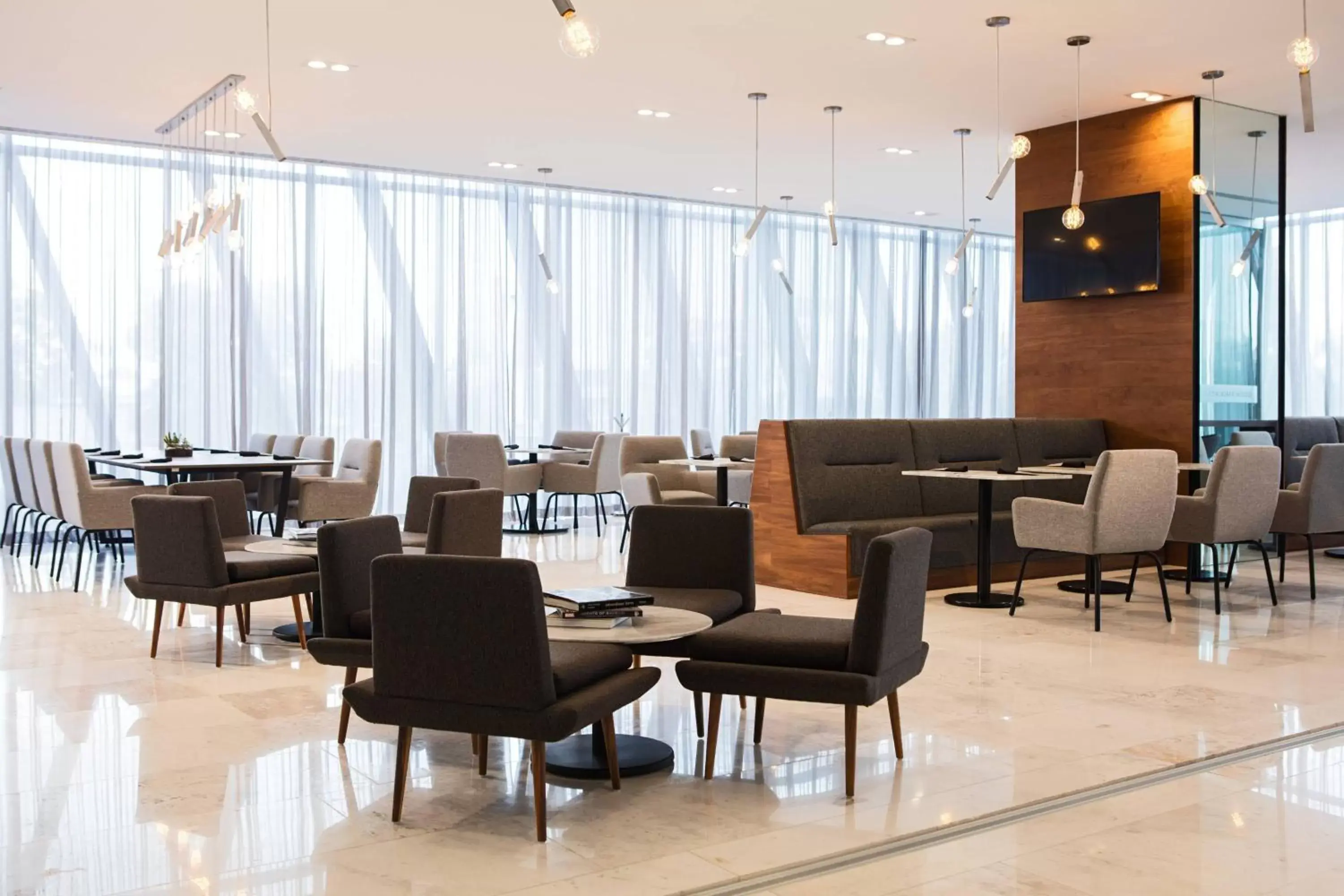 Kitchen or kitchenette, Restaurant/Places to Eat in AC Hotel by Marriott Guadalajara Mexico