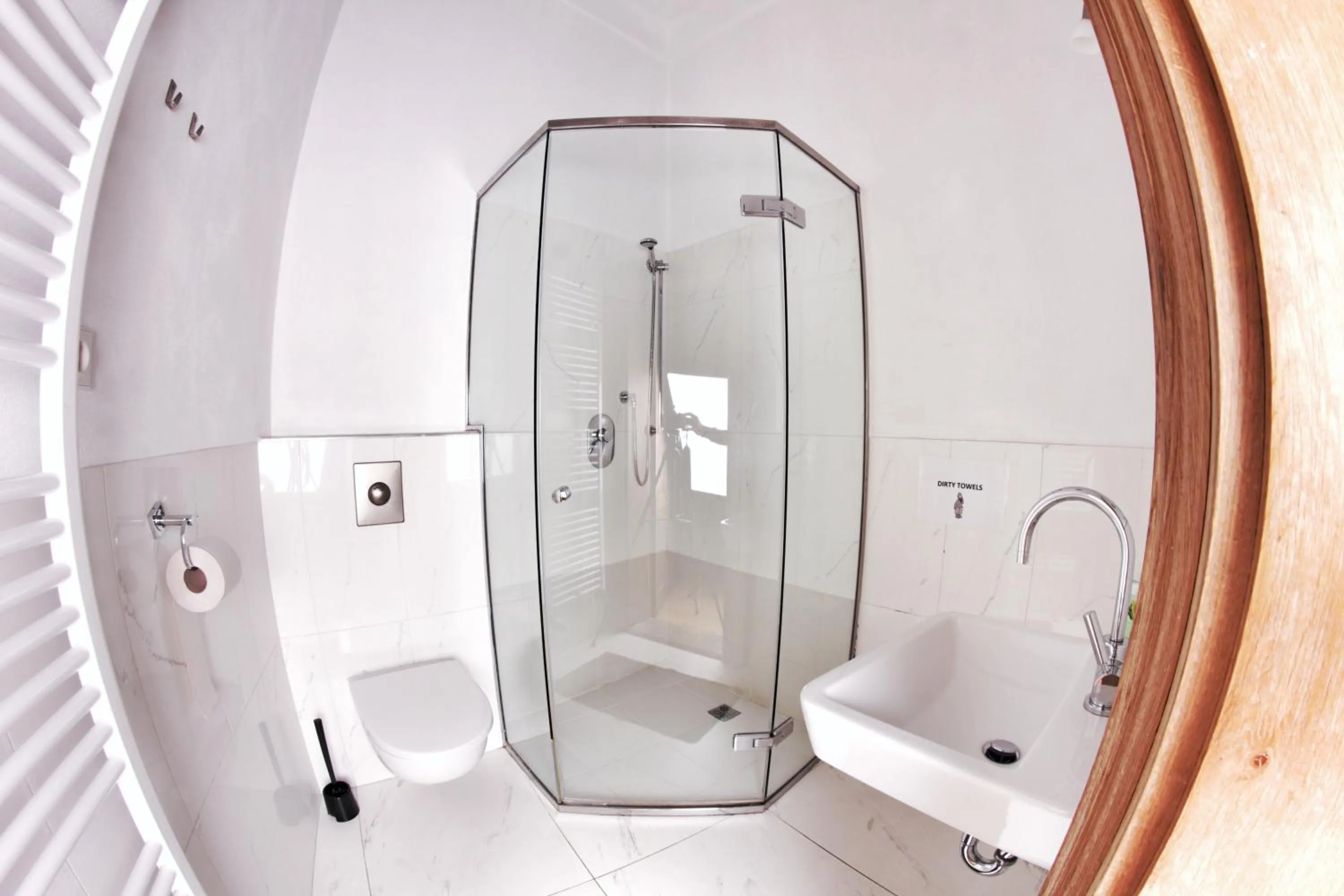 Bathroom in Hostel HOMEr - Old Town Square