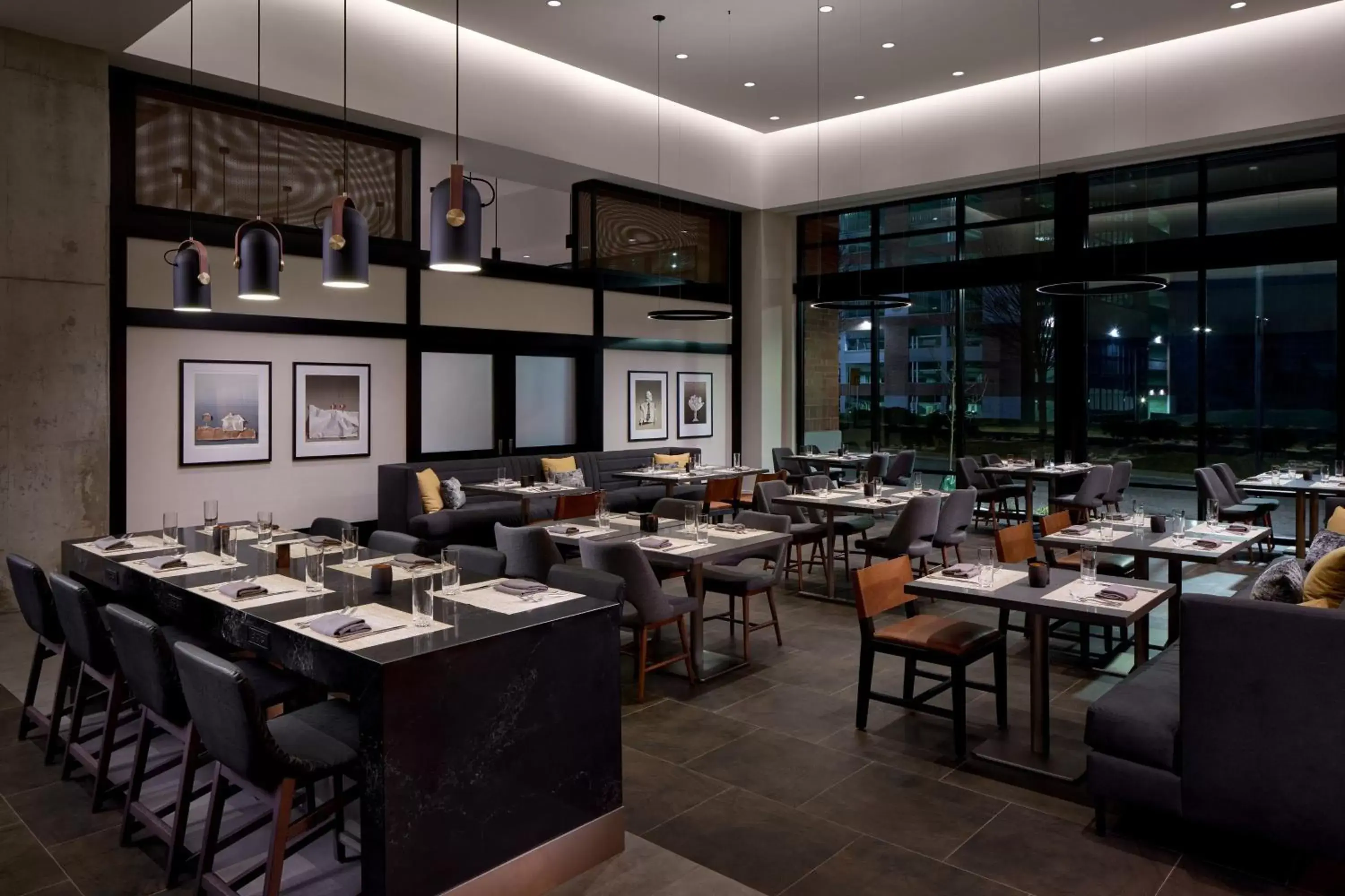 Restaurant/Places to Eat in Marriott Owings Mills Metro Centre