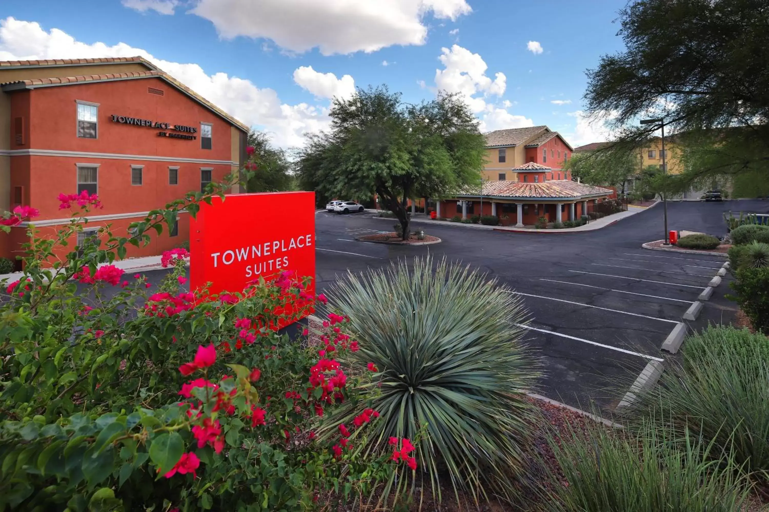 Property Building in TownePlace Suites Tucson