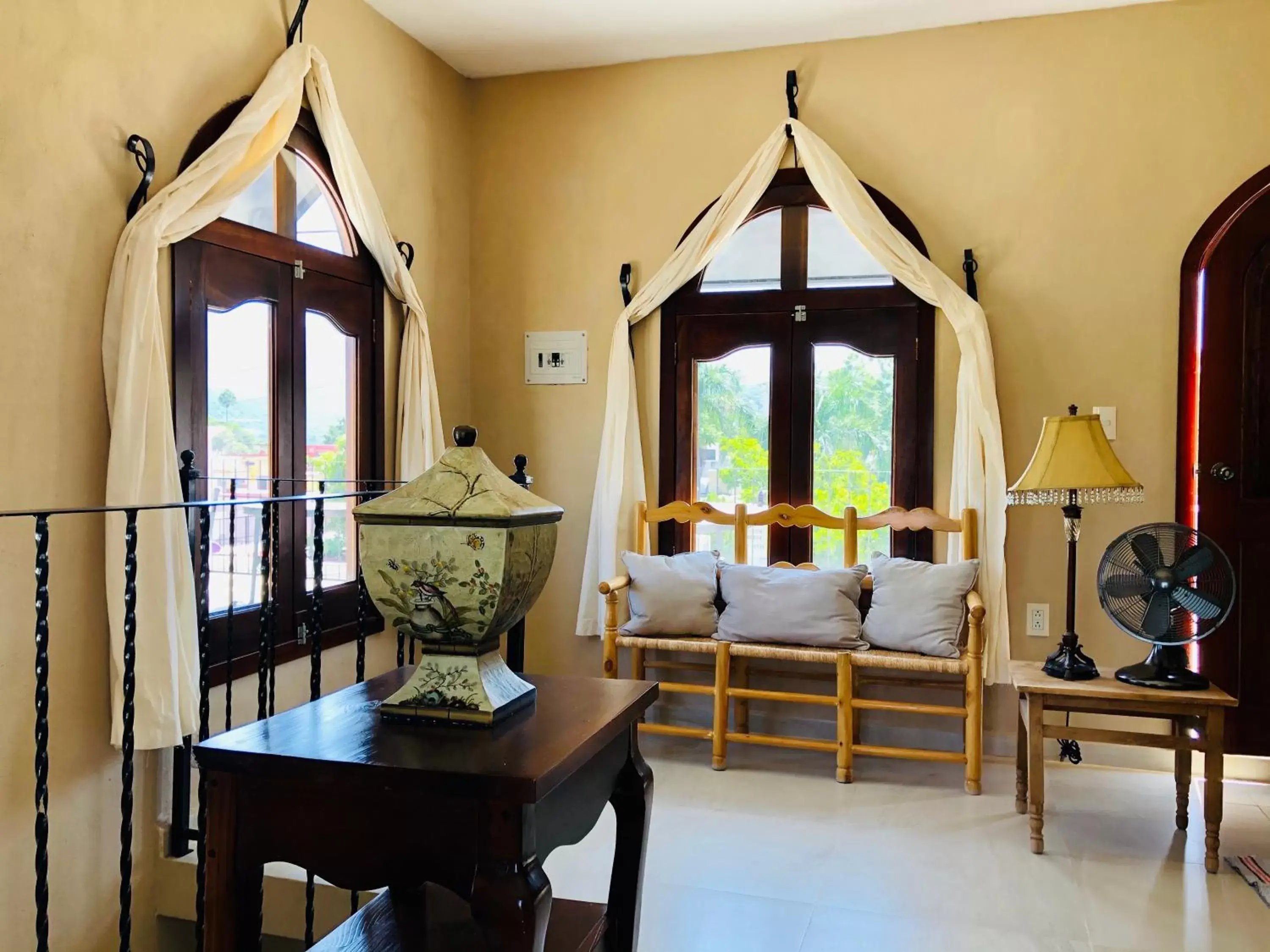 Living room, Seating Area in Hotel Carretas by Rotamundos