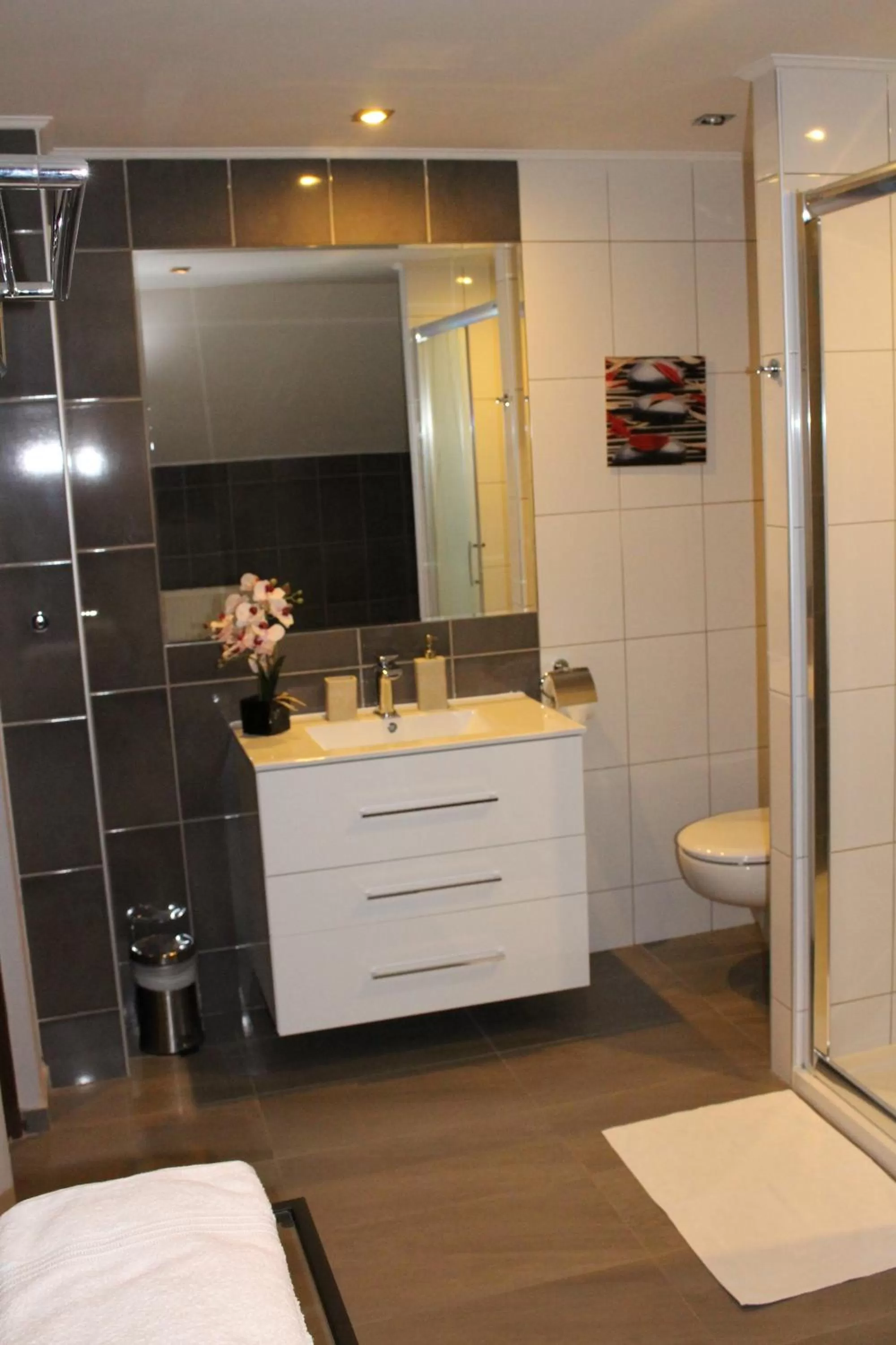 Bathroom in PIANO CAFE b&b