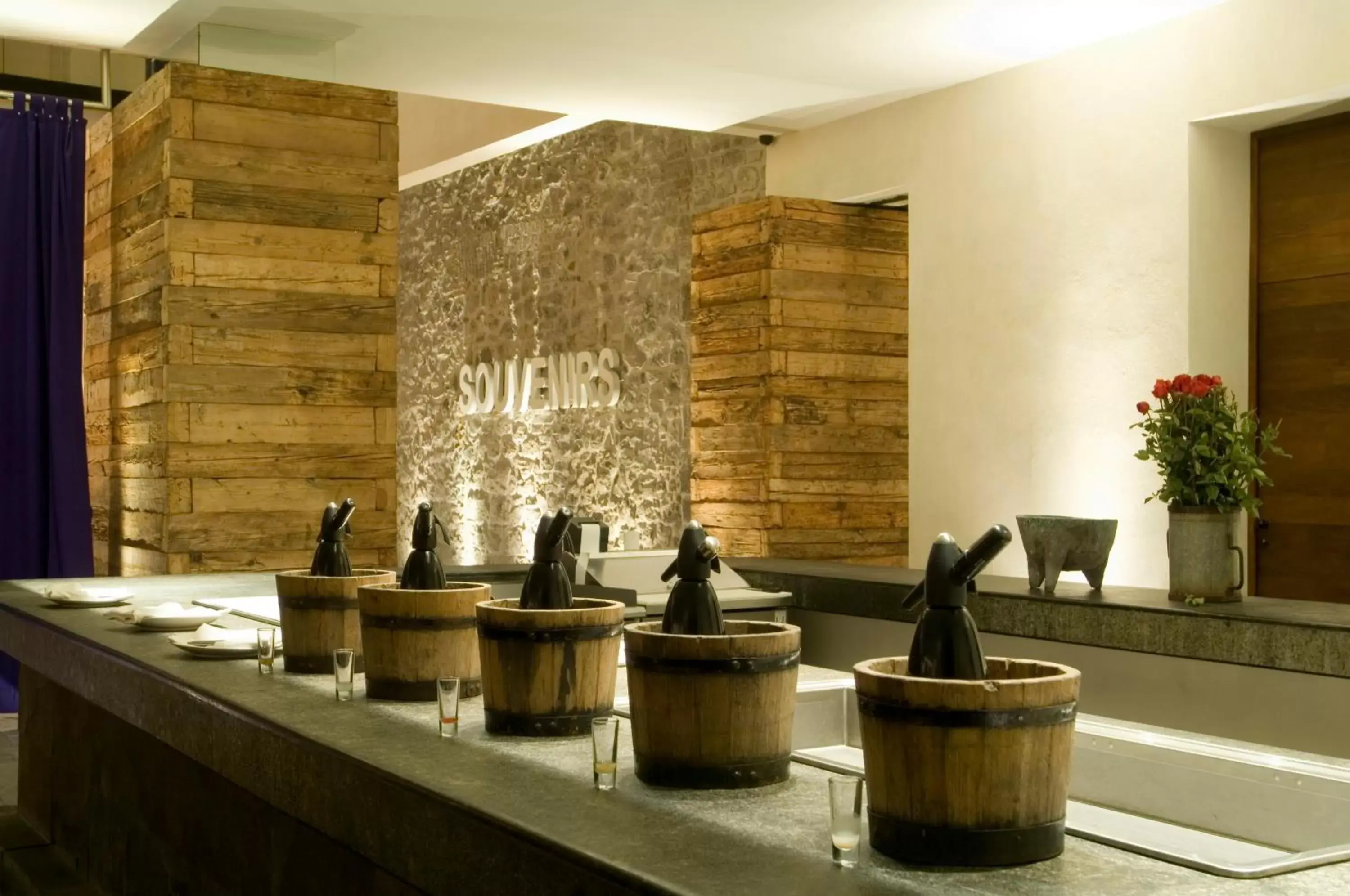 Lounge or bar in La Purificadora, Puebla, a Member of Design Hotels