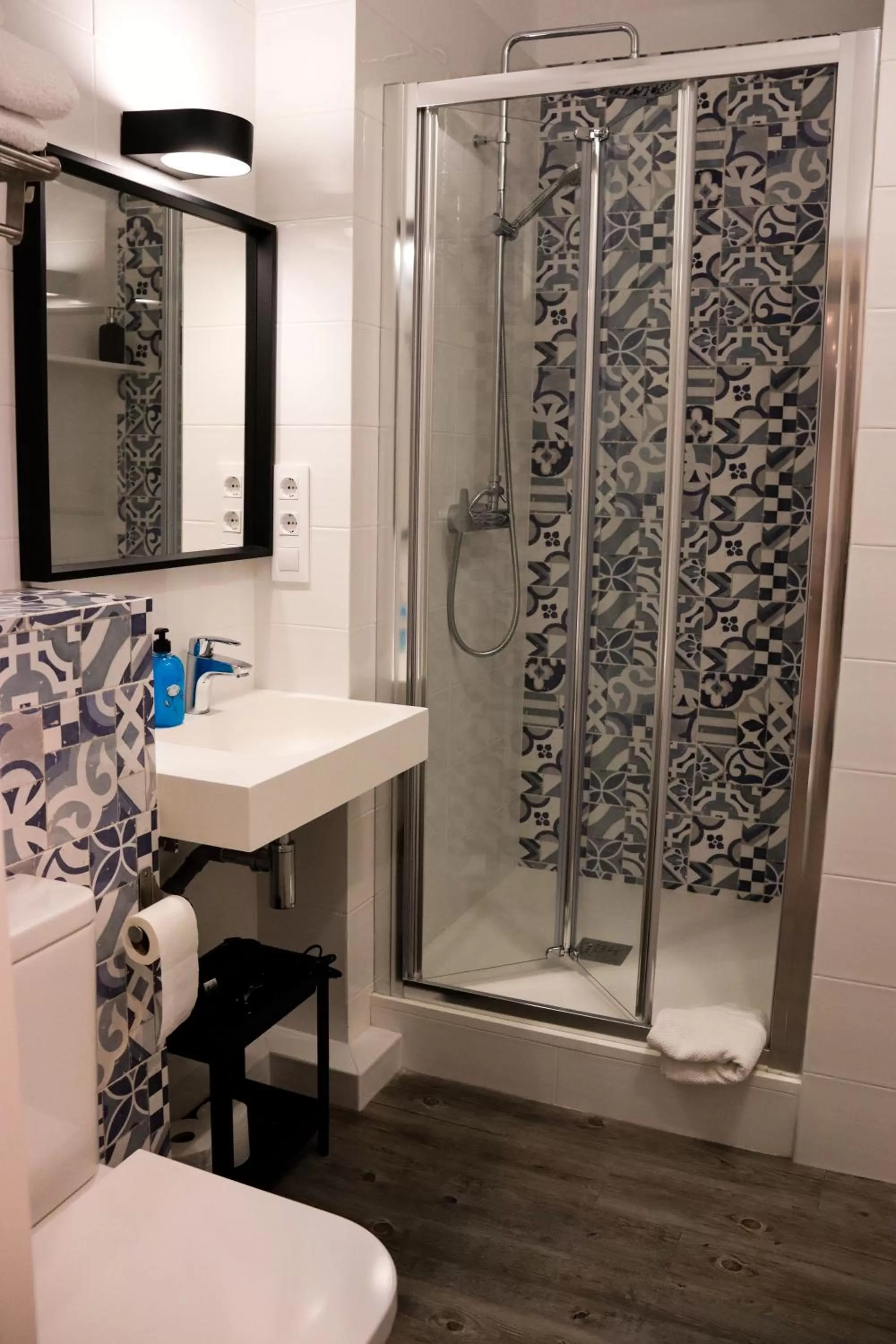 Shower in Urban House Siurot 33