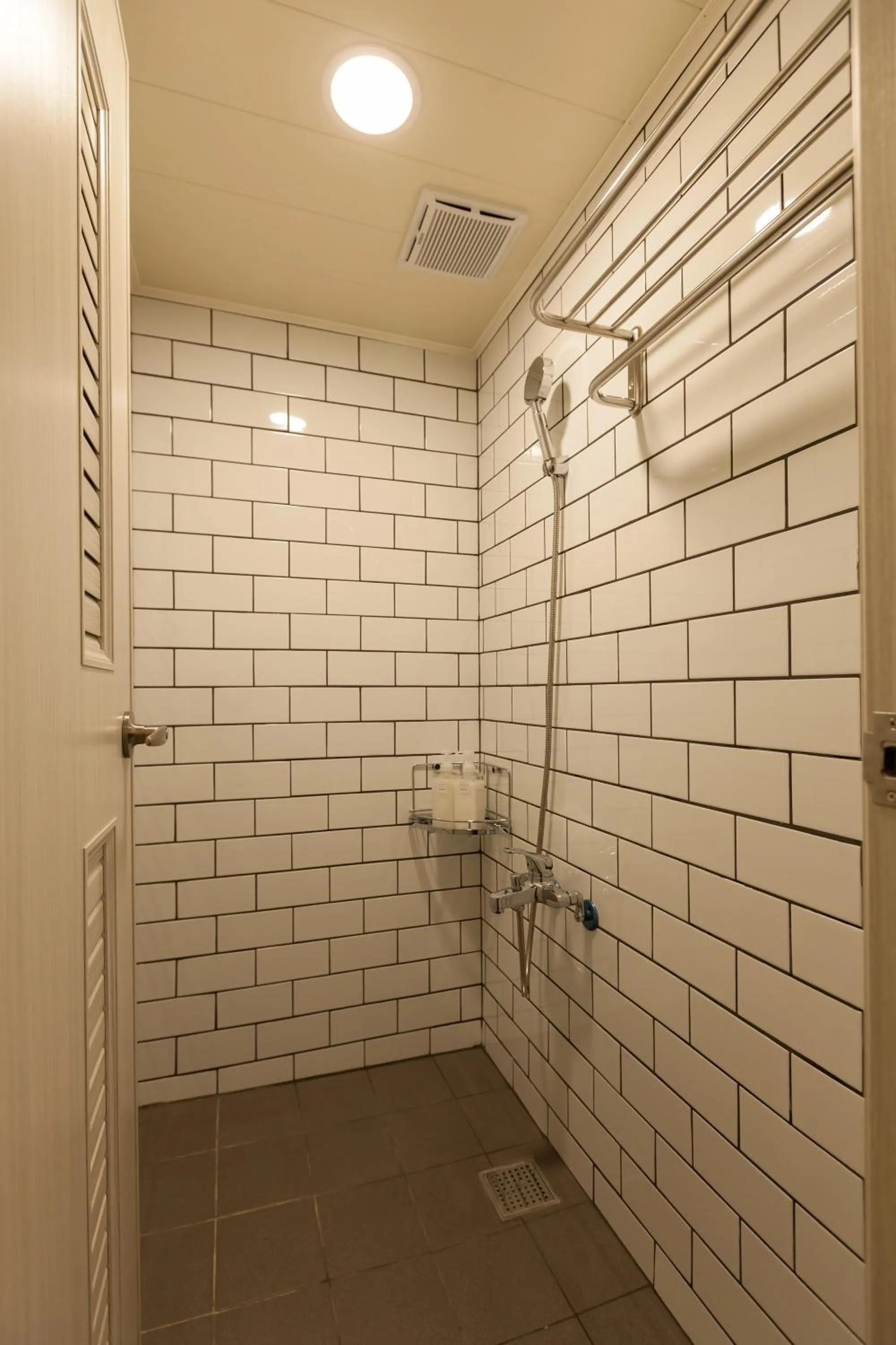 Bathroom in Mini Voyage Hostel