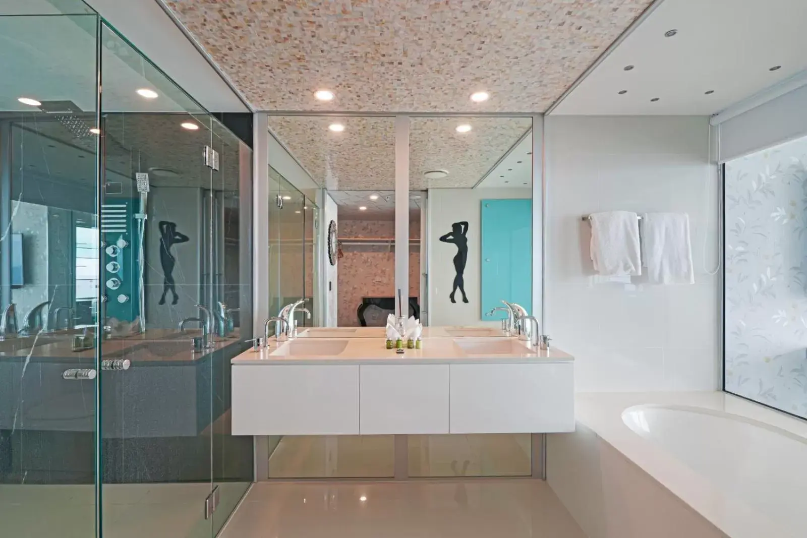 Bathroom in Q1 Resort & Spa - Official