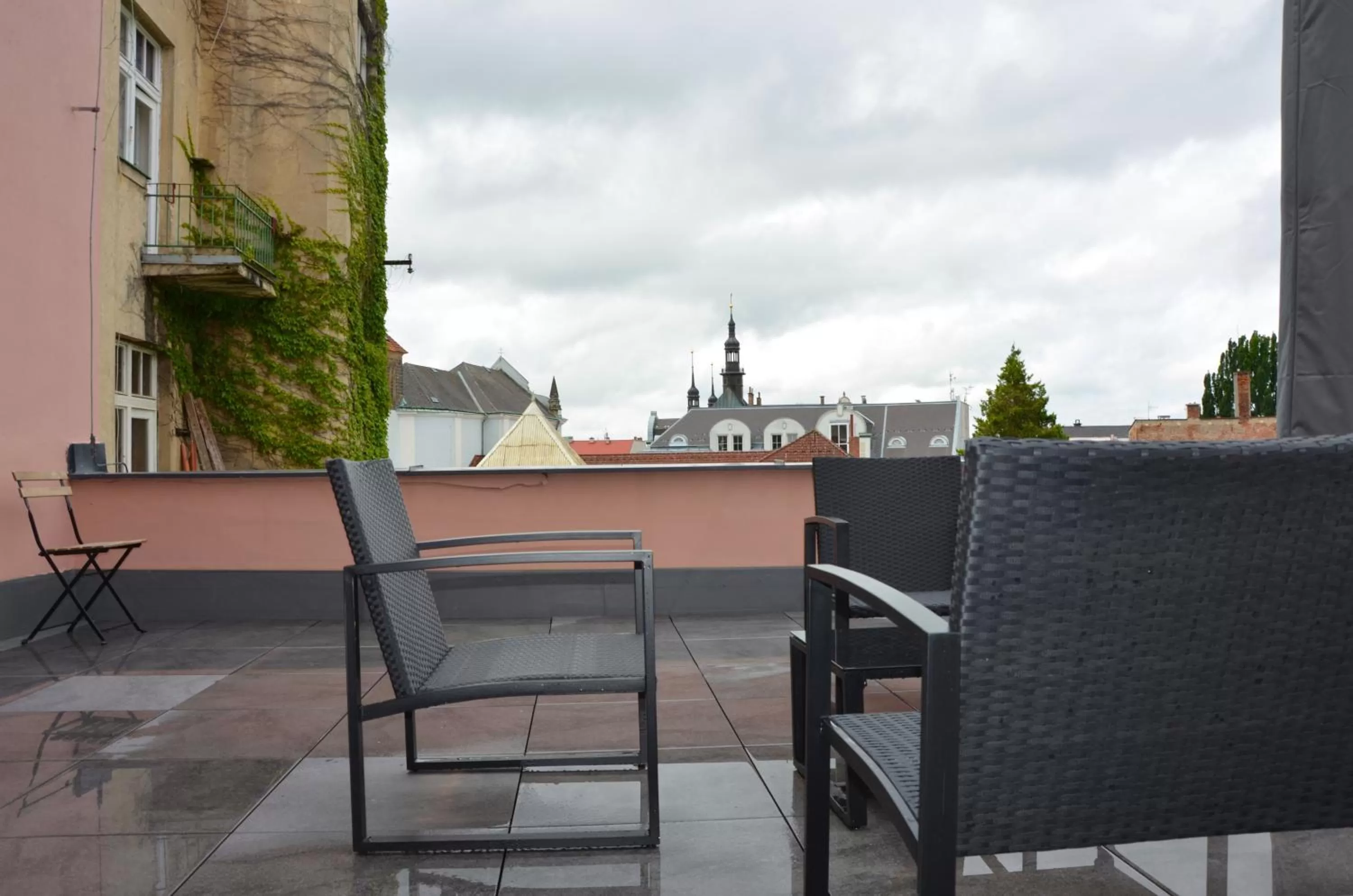 Property building in Bohemia Inn Hotel