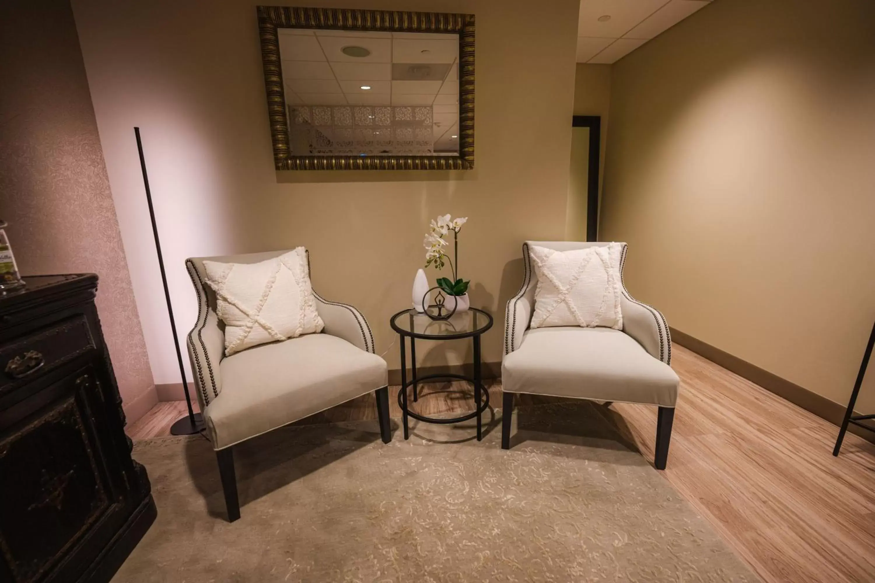 Spa and wellness centre/facilities, Seating Area in Cleveland Marriott Downtown at Key Tower