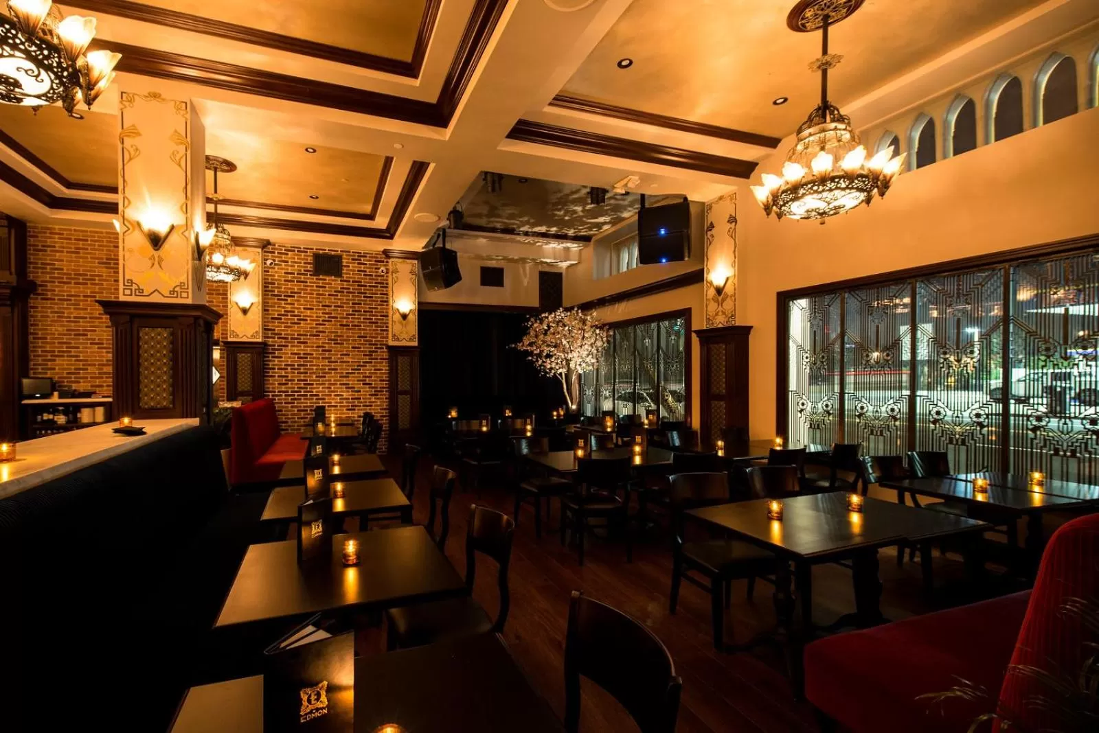 Restaurant/places to eat in Hollywood Historic Hotel