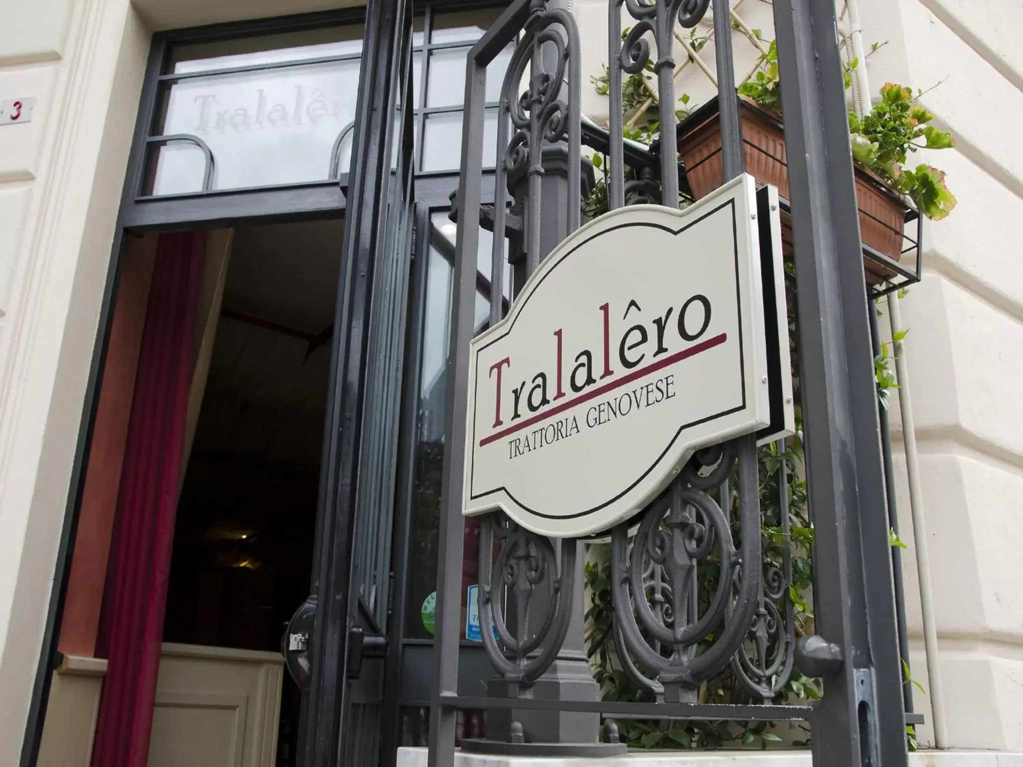 Restaurant/places to eat in Hotel Continental Genova Restaurant/places to eat in Hotel Continental Genova