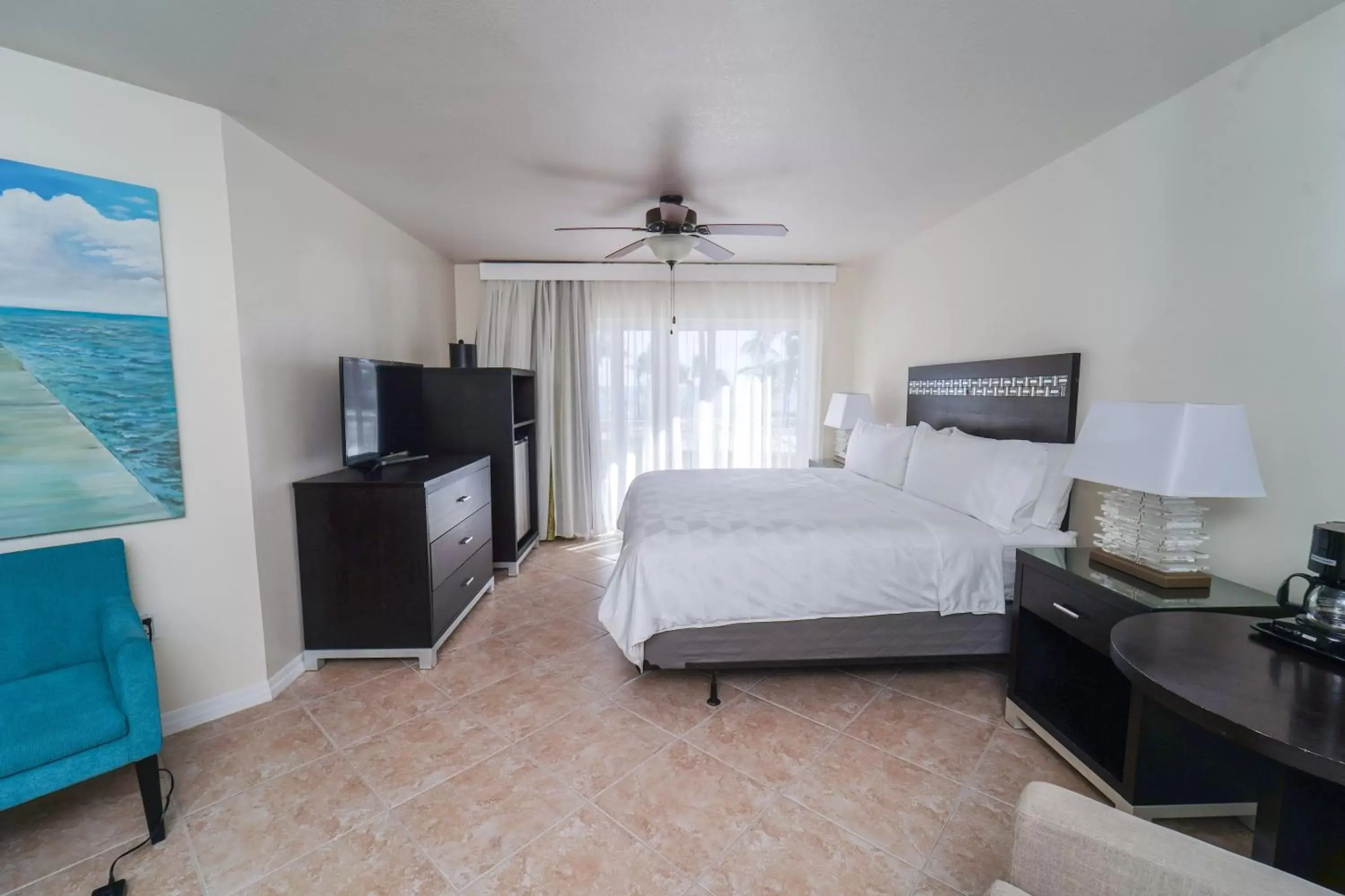 Photo of the whole room, TV/Entertainment Center in Holiday Inn Resort Grand Cayman, an IHG Hotel