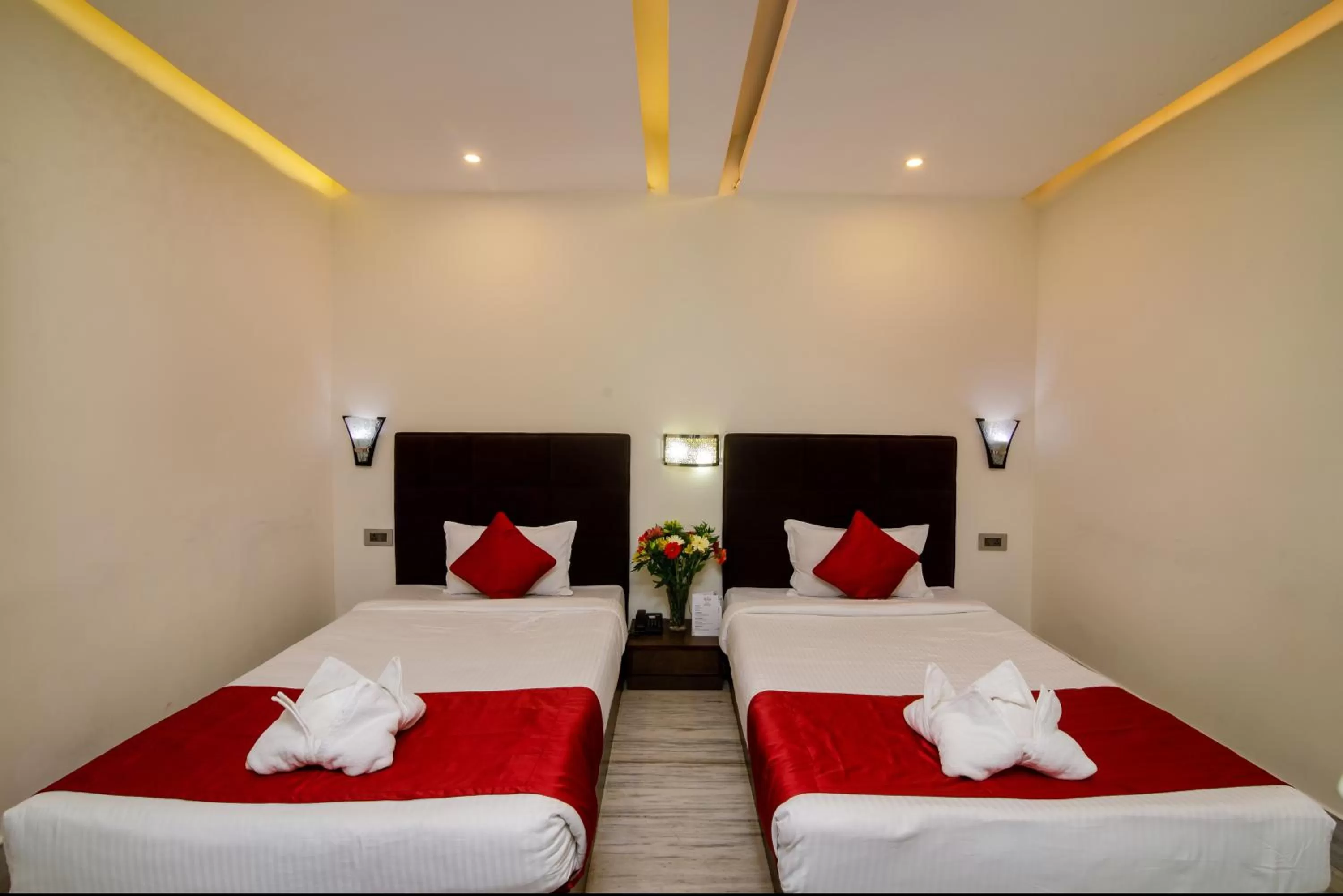 Bed in Muscatel Yavachi - 400 Mts from MG Marg