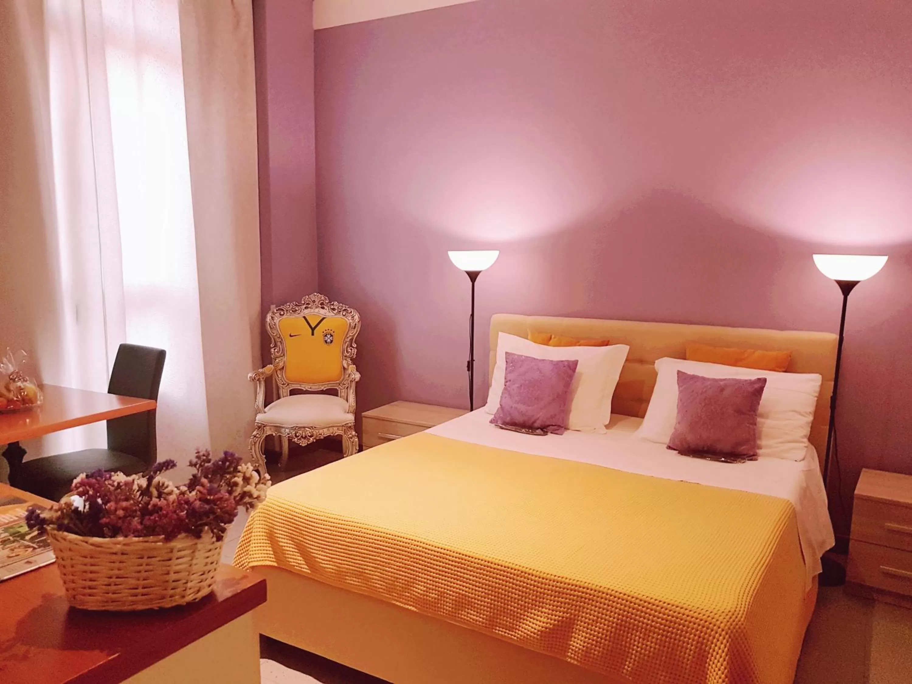 Bed in Residence House Aramis Milano -with free parking