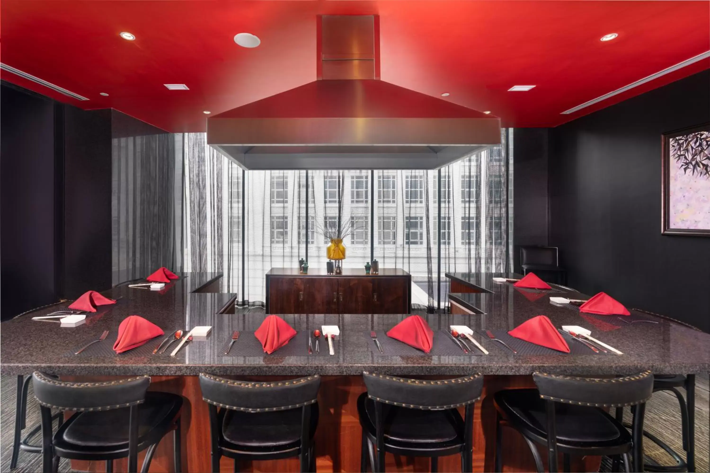 Restaurant/places to eat in Mövenpick Hotel Colombo Restaurant/places to eat in Mövenpick Hotel Colombo