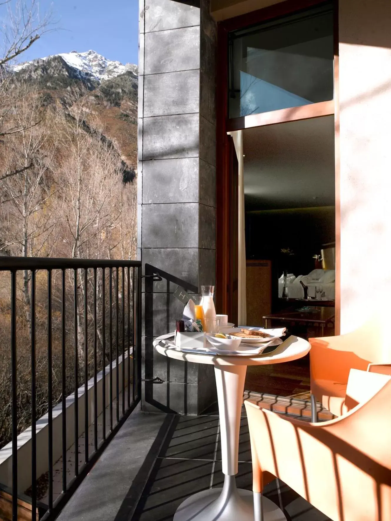 Balcony/Terrace in SOMMOS Hotel Aneto