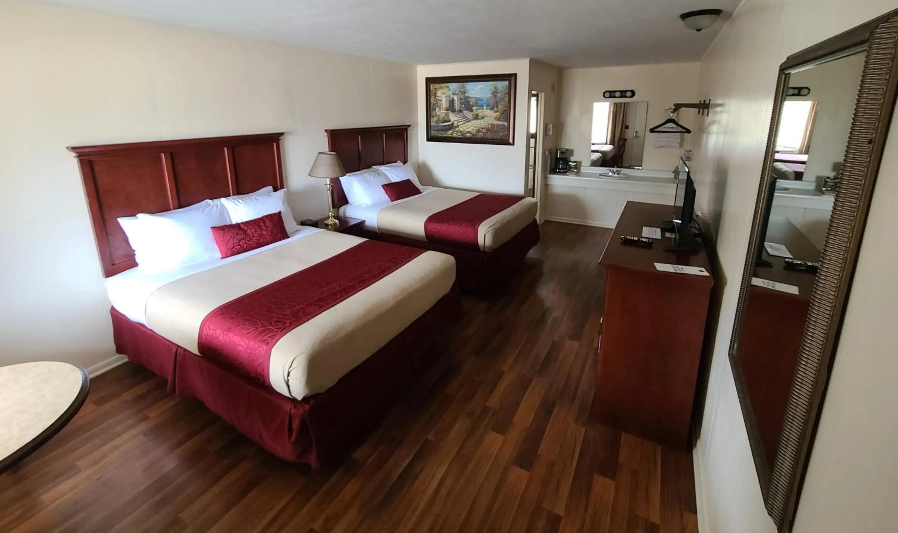 Photo of the whole room, Bed in Homestead Motel Photo of the whole room, Bed in Homestead Motel