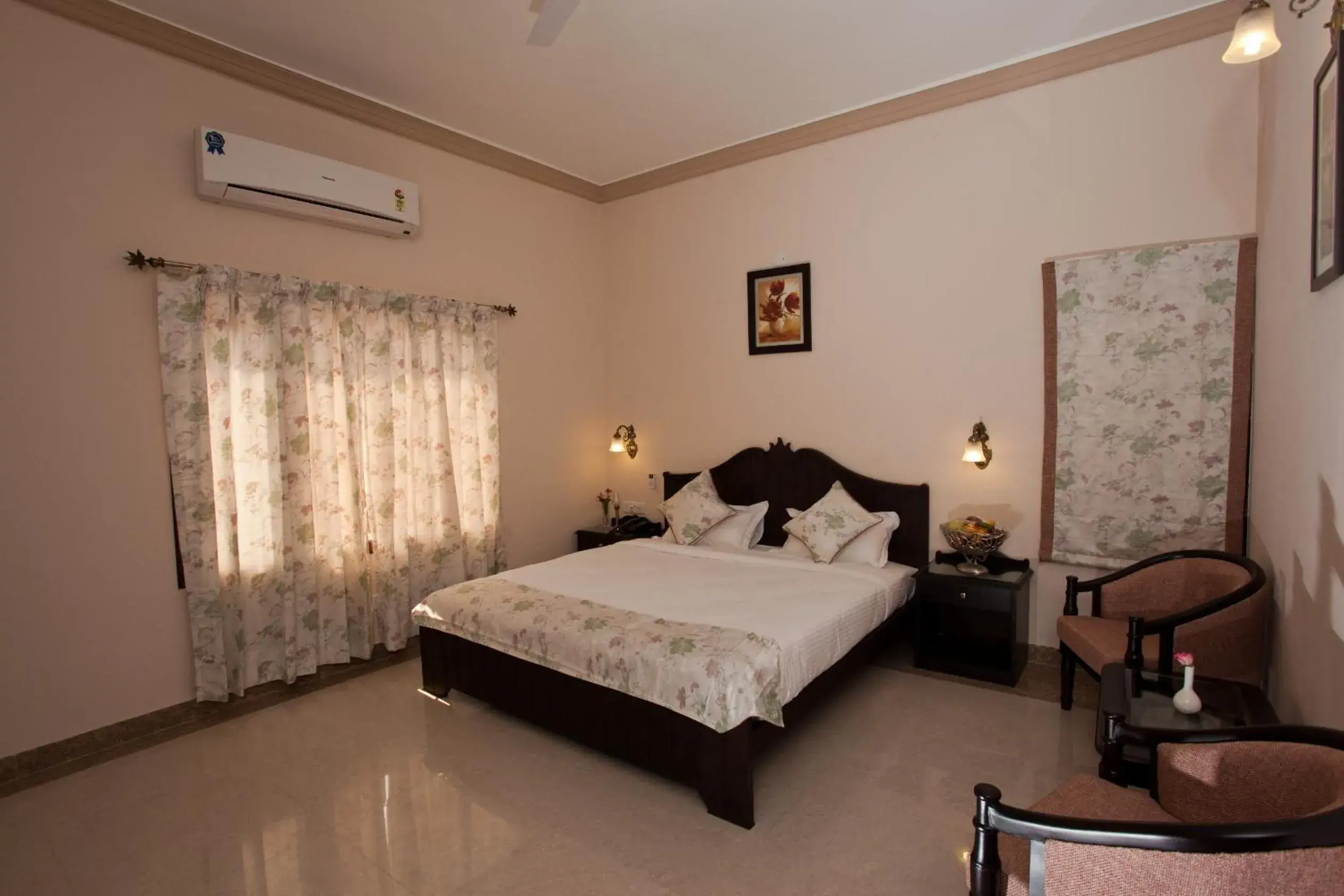 Photo of the whole room, Bed in Araliayas Resort & Spa