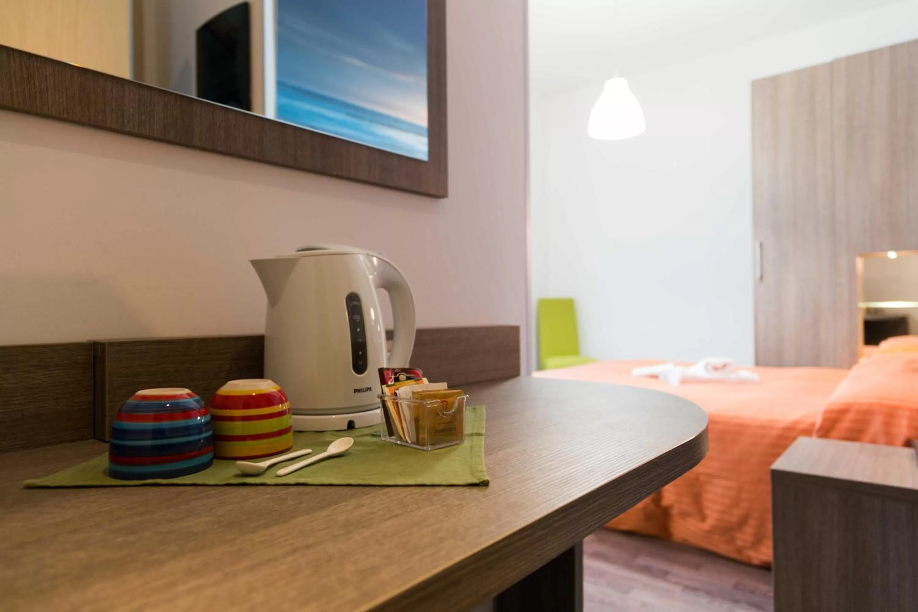 Coffee/tea facilities, Bed in Hotel Miramare