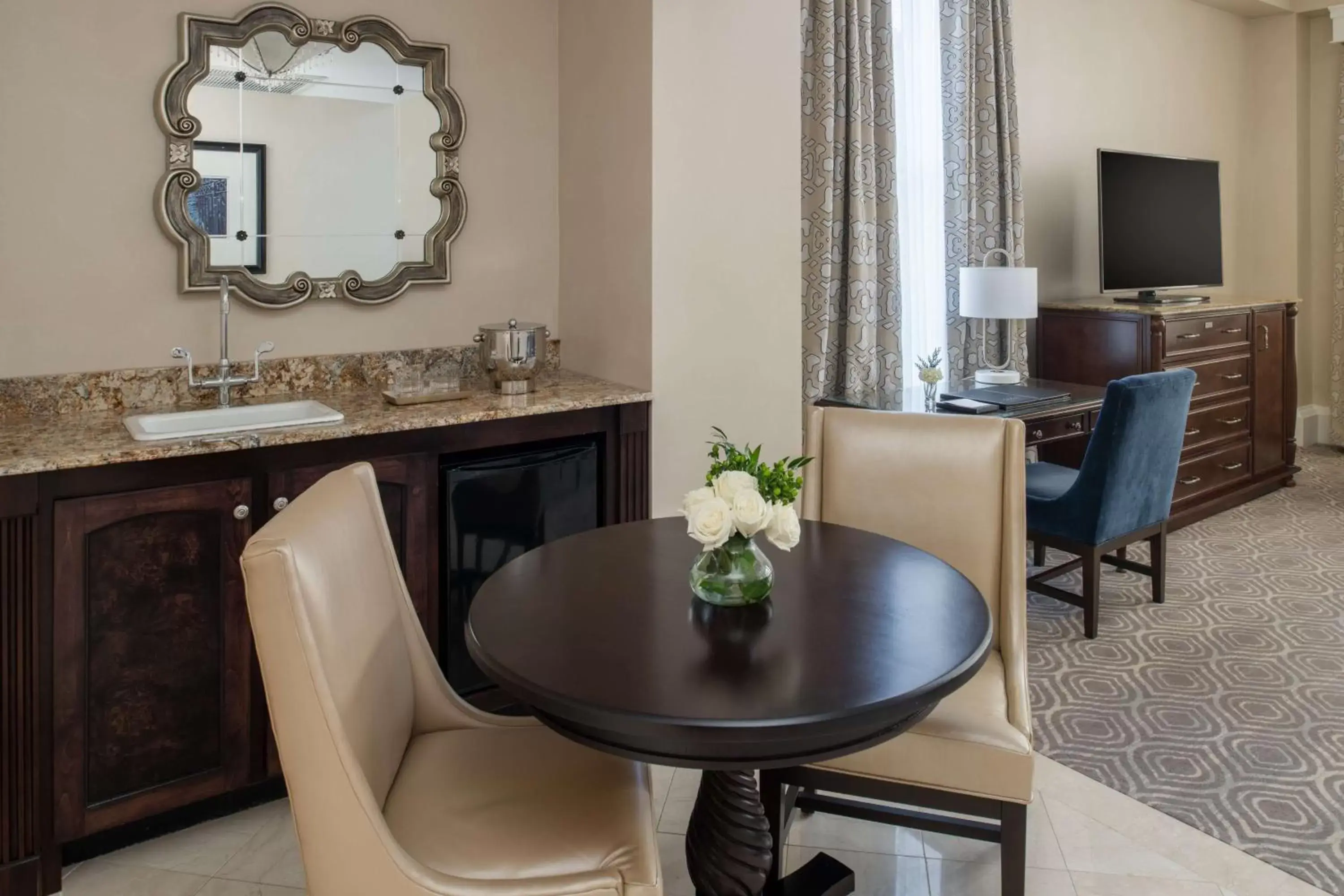 Bedroom, Dining Area in The Roosevelt Hotel New Orleans - Waldorf Astoria Hotels & Resorts