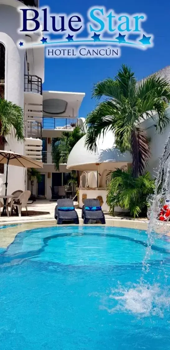 Swimming pool in Hotel Blue Star Cancun Swimming pool in Hotel Blue Star Cancun