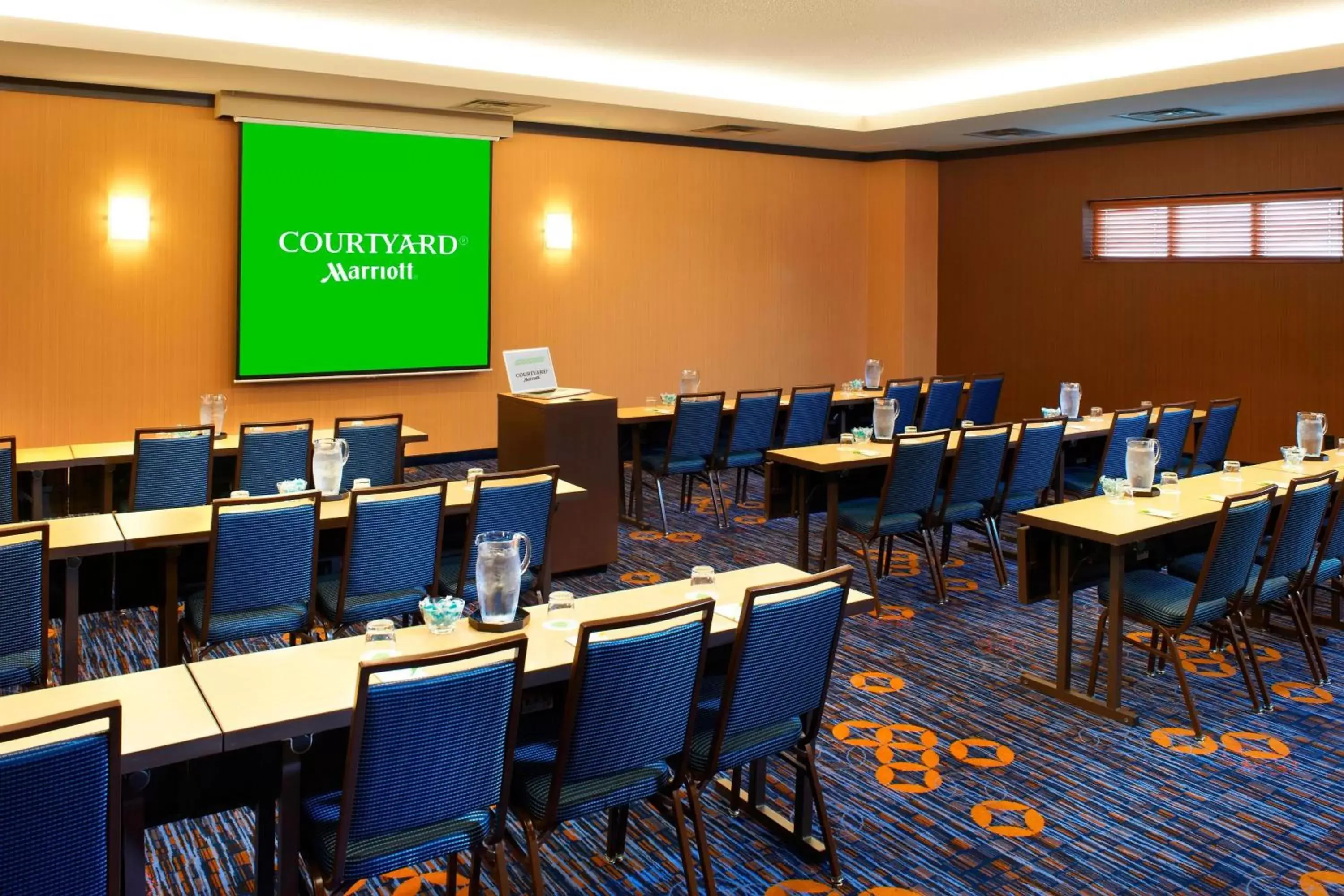 Meeting/conference room in Courtyard Cincinnati Covington