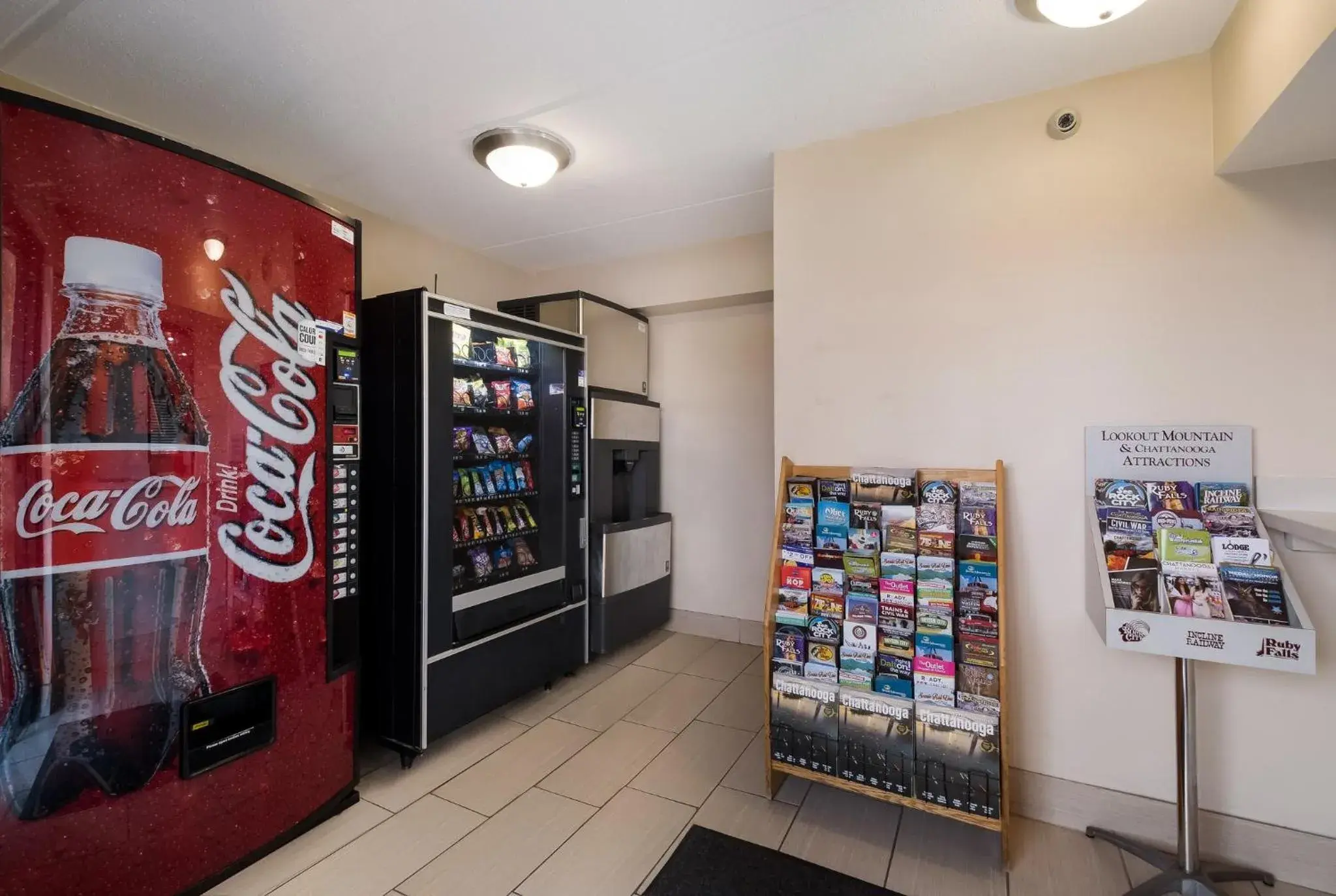 Other, Supermarket/Shops in Red Roof Inn Chattanooga Airport