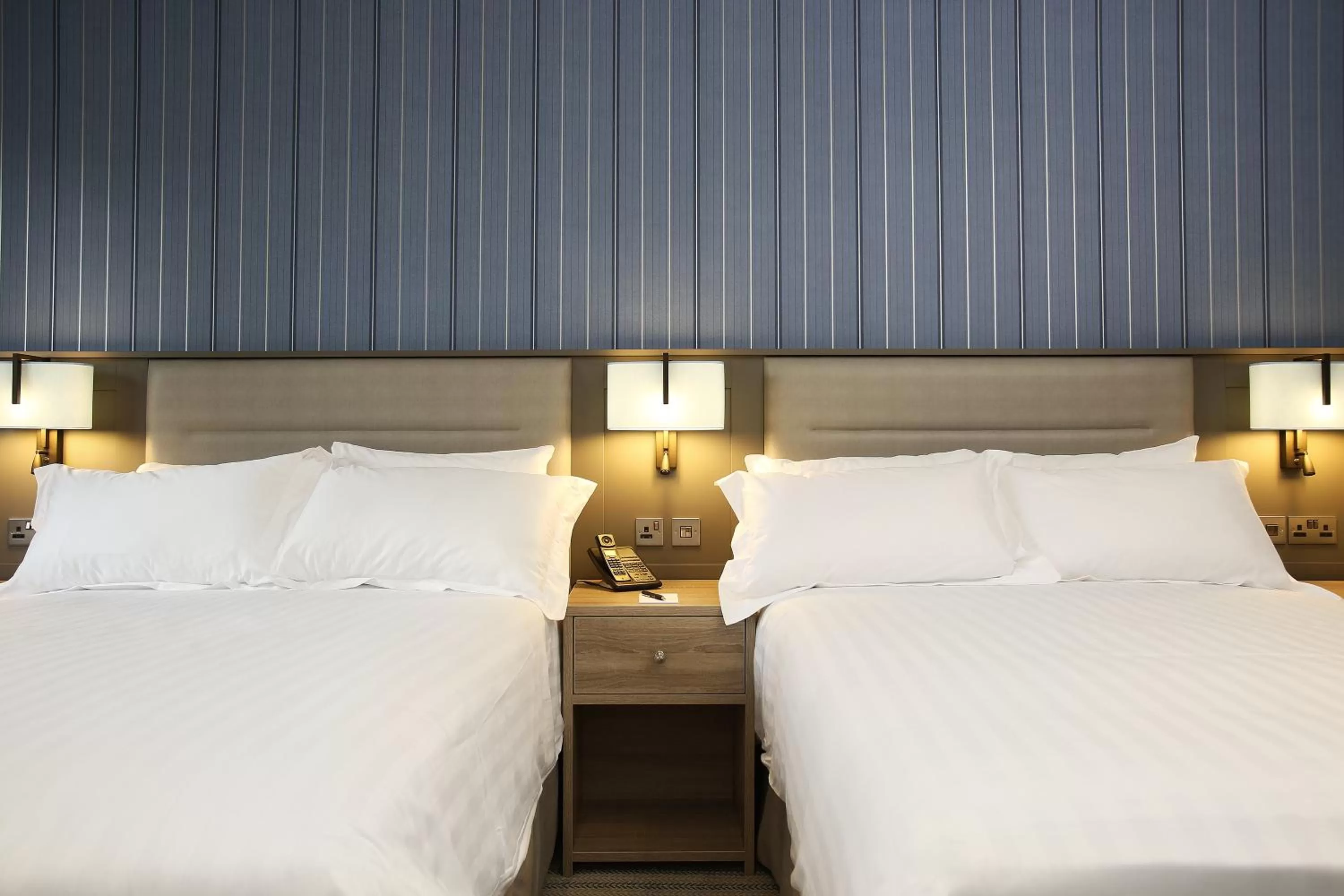 Bedroom, Bed in Pendley Manor