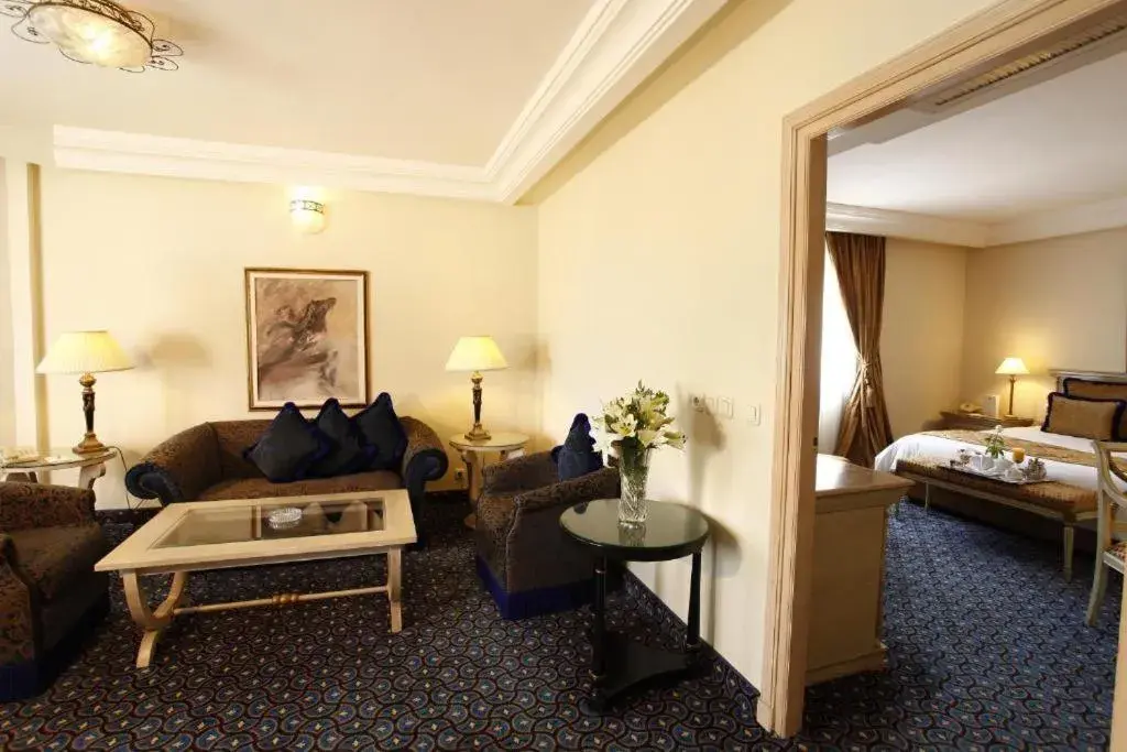 Living room, Seating Area in Regency Tunis Hotel