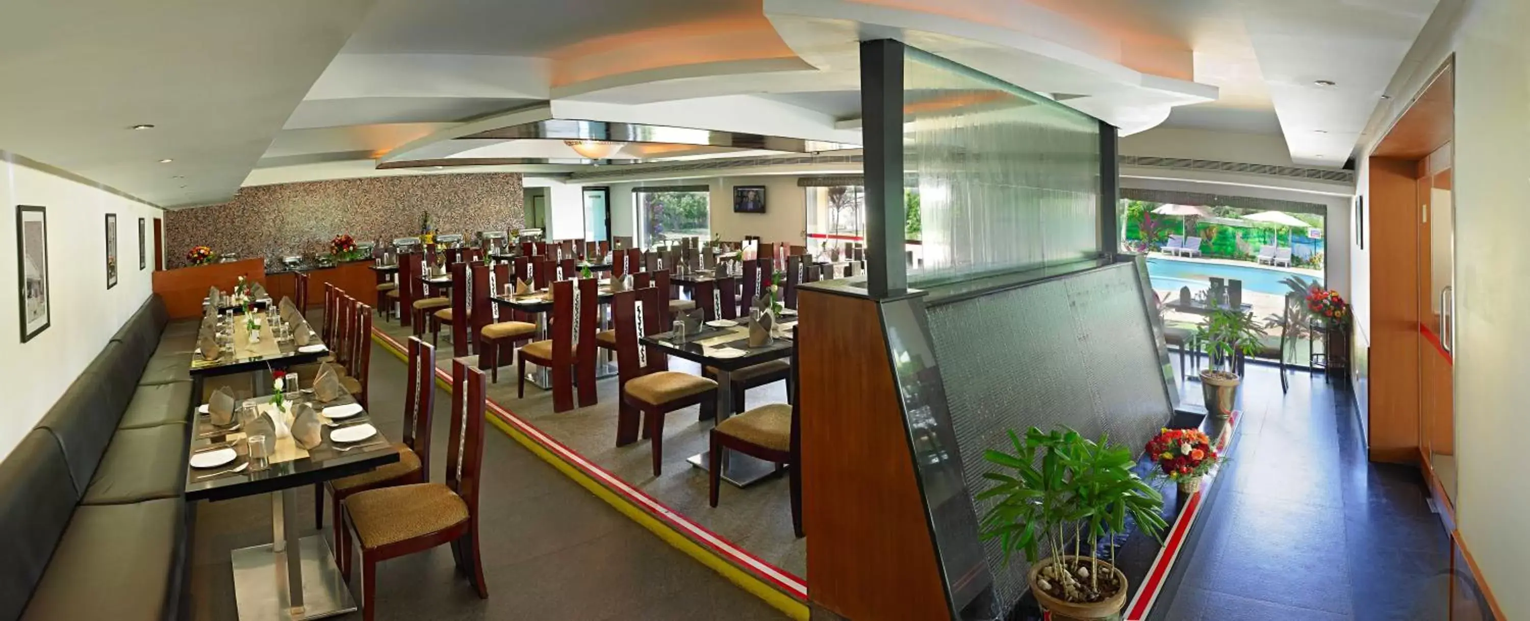 Restaurant/places to eat in MGM Vailankanni