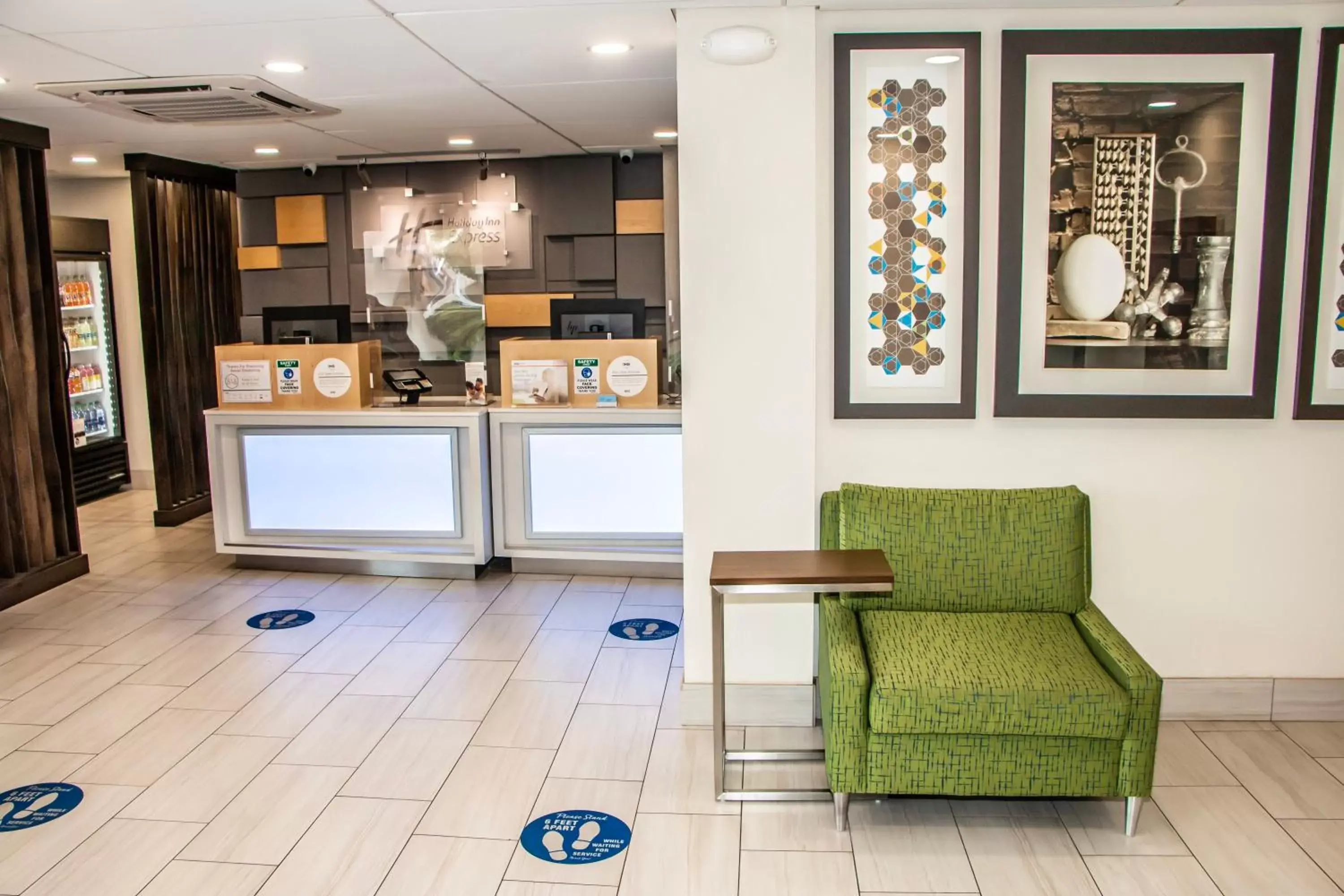 Property building, Lobby/Reception in Holiday Inn Express - Allentown North, an IHG Hotel