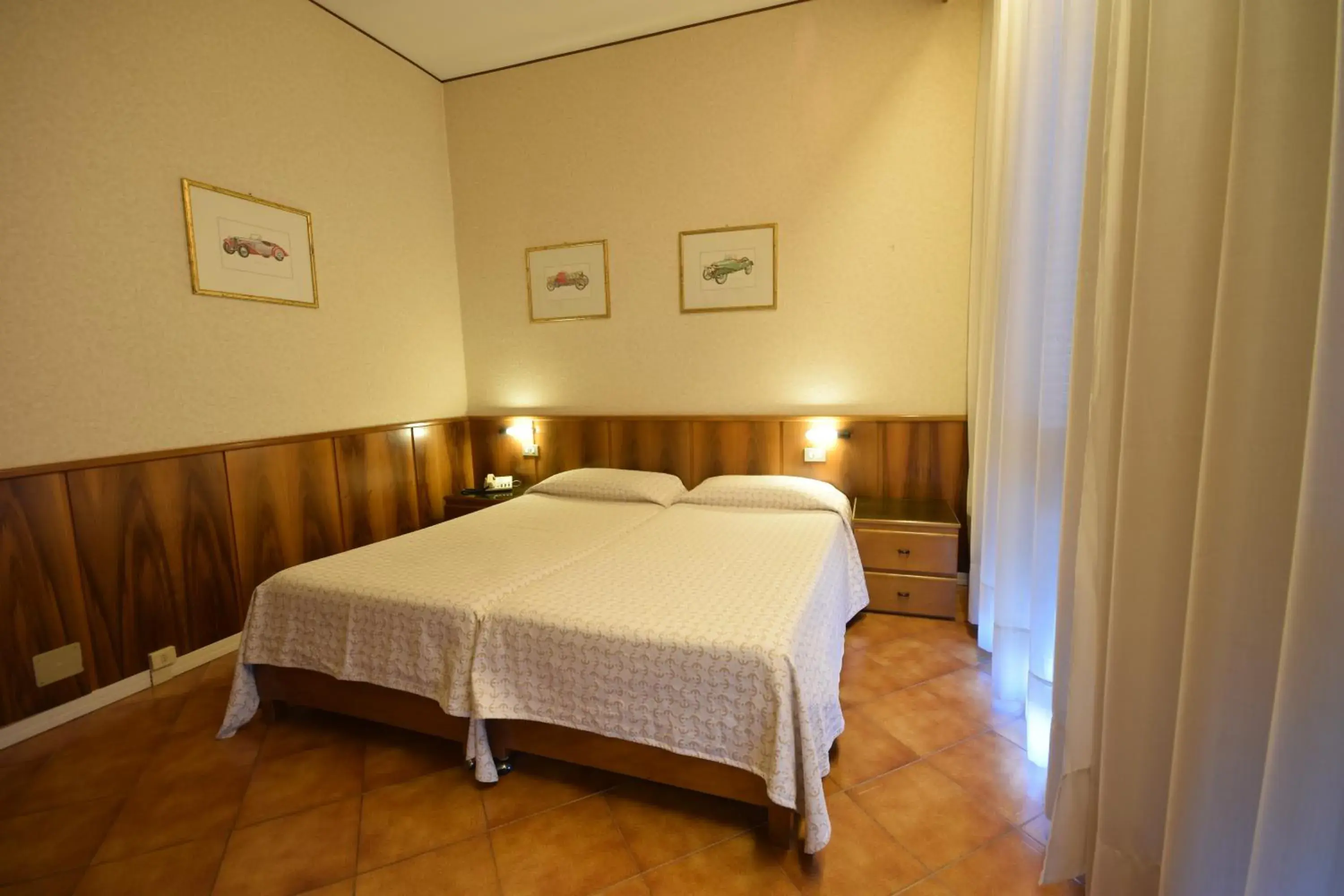 Bed in Euromotel Croce Bianca