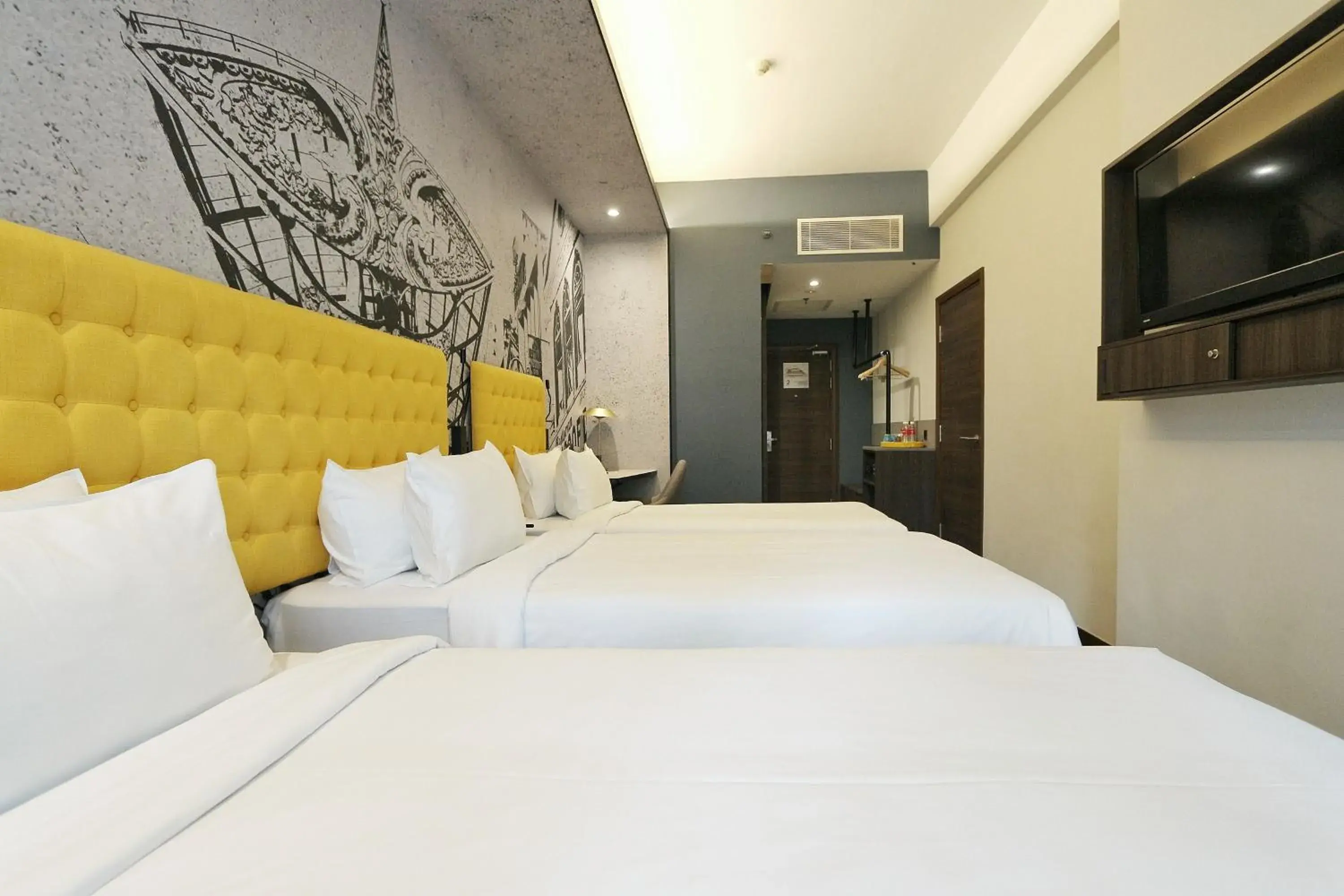 Bed in Travelodge Chinatown Kuala Lumpur