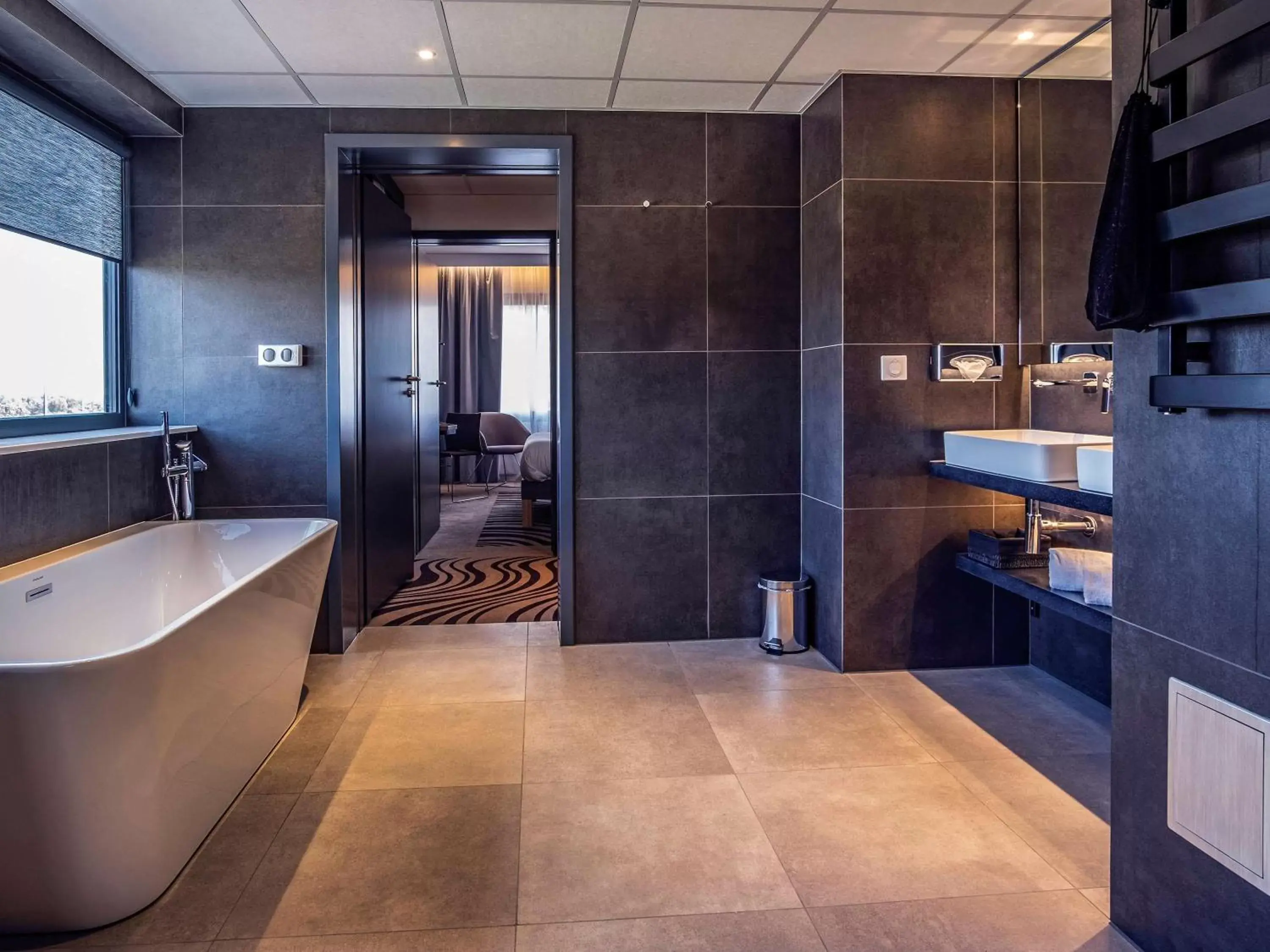 Photo of the whole room, Bathroom in Novotel Katowice Centrum