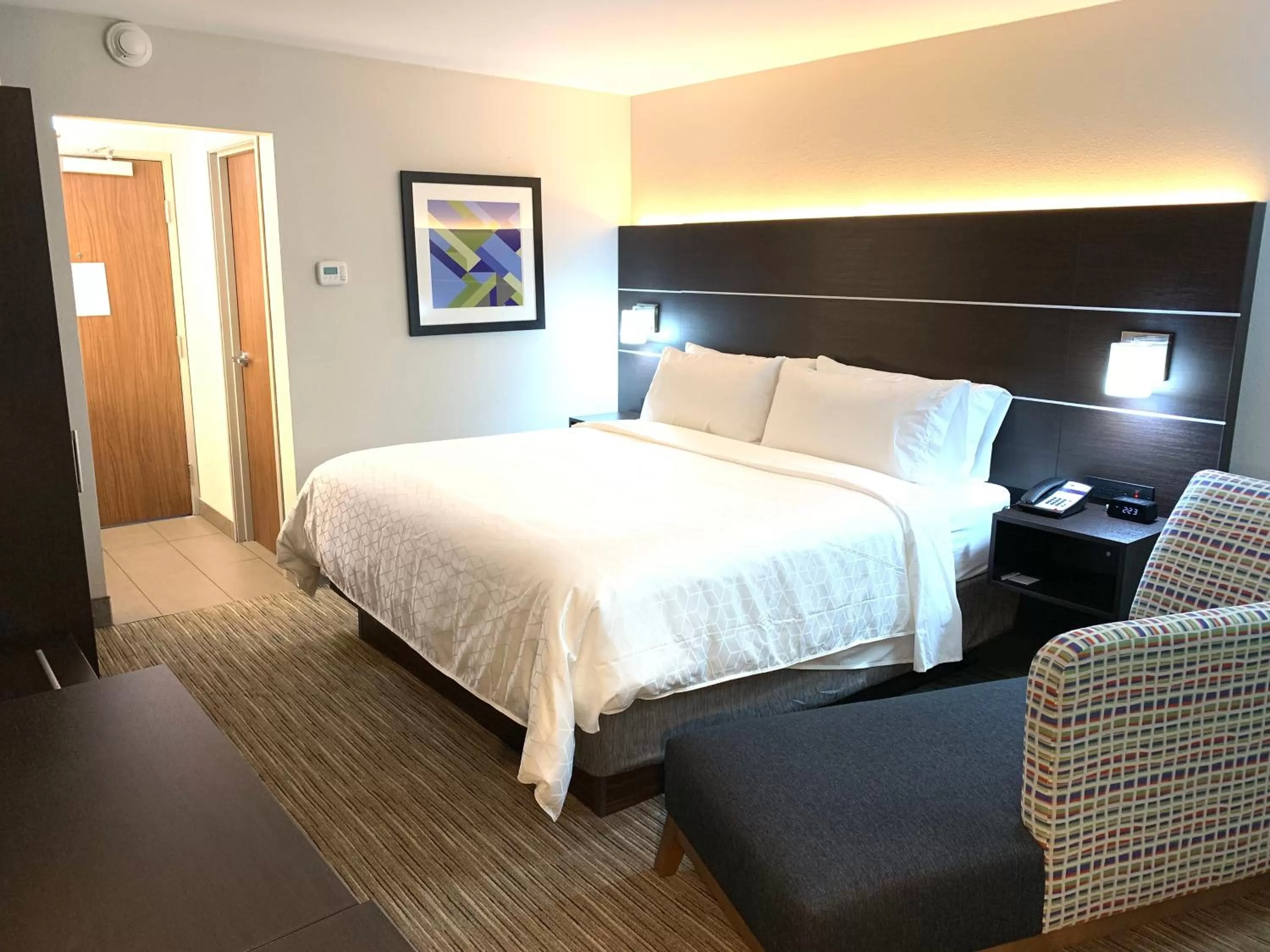 Photo of the whole room, Bed in Holiday Inn Express - Allentown North by IHG