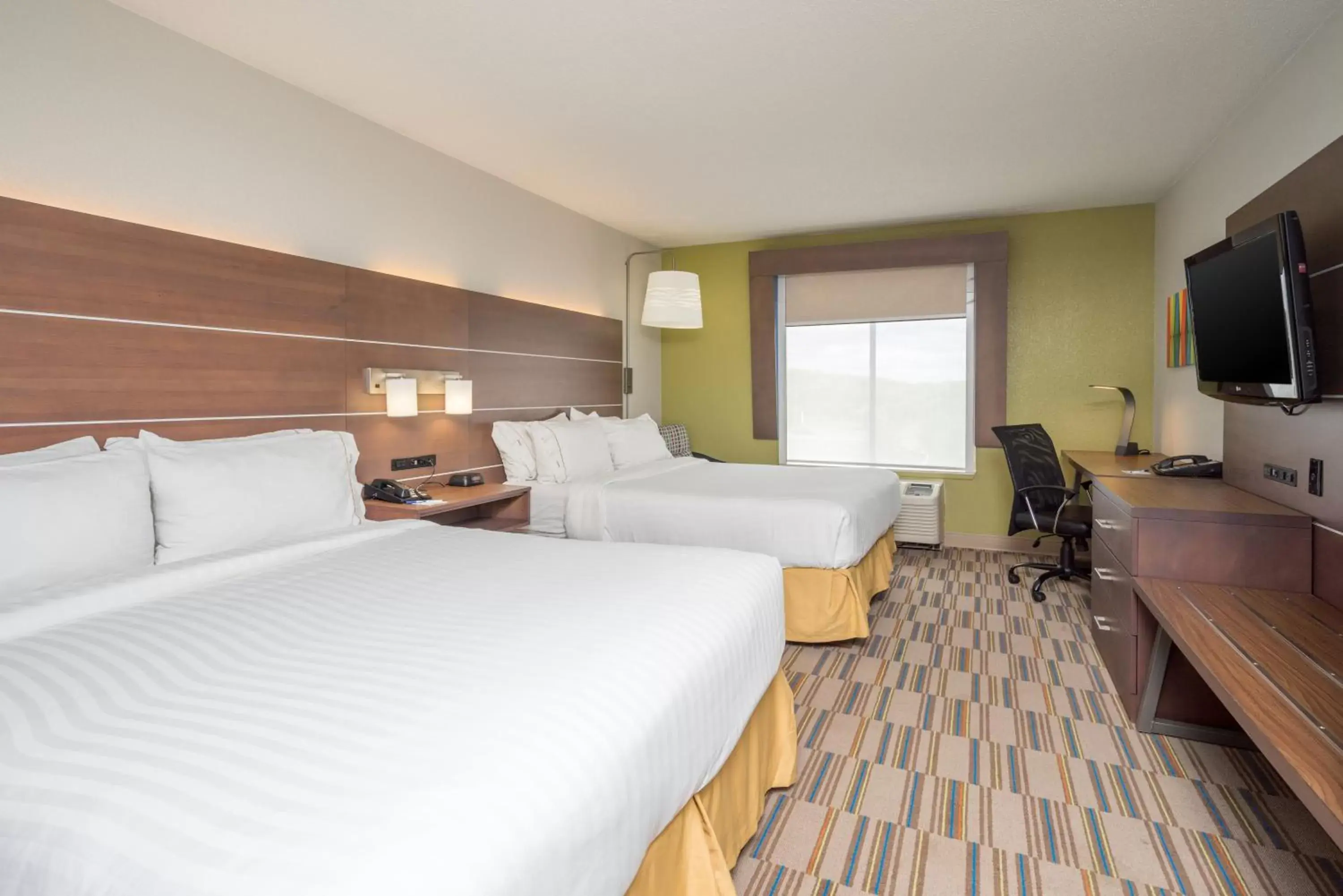 Photo of the whole room in Holiday Inn Express and Suites - Quakertown, an IHG Hotel