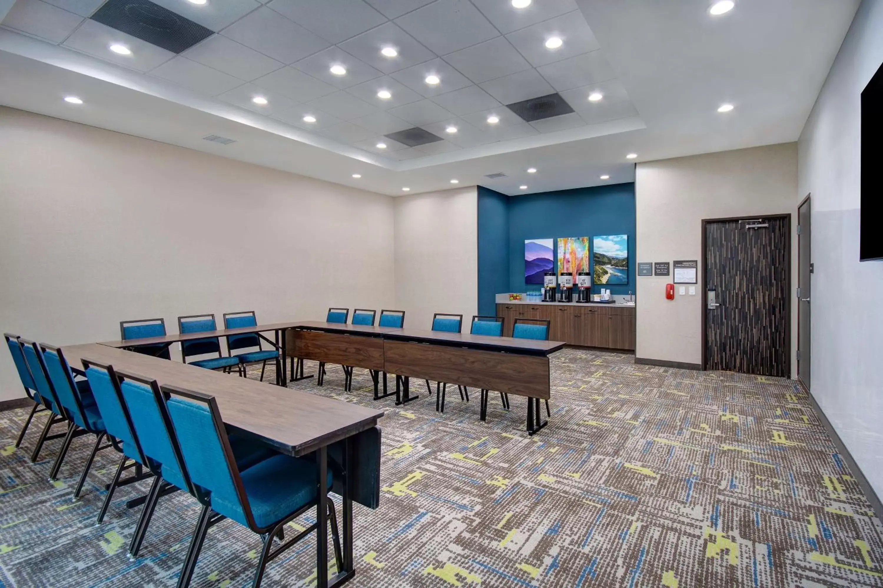 Meeting/conference room in Hampton Inn & Suites By Hilton Rancho Cucamonga
