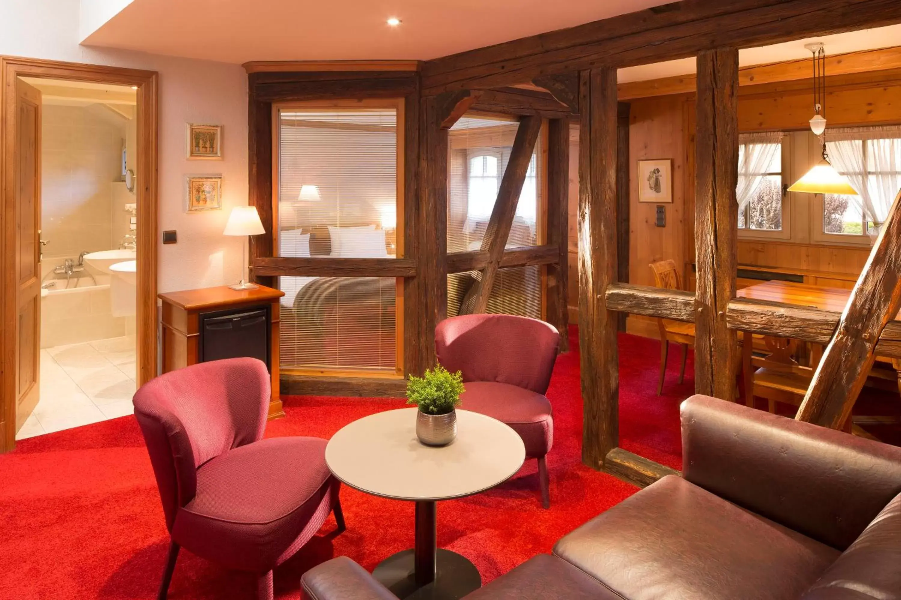 Photo of the whole room, Seating Area in Le Parc Hôtel Obernai & Yonaguni Spa